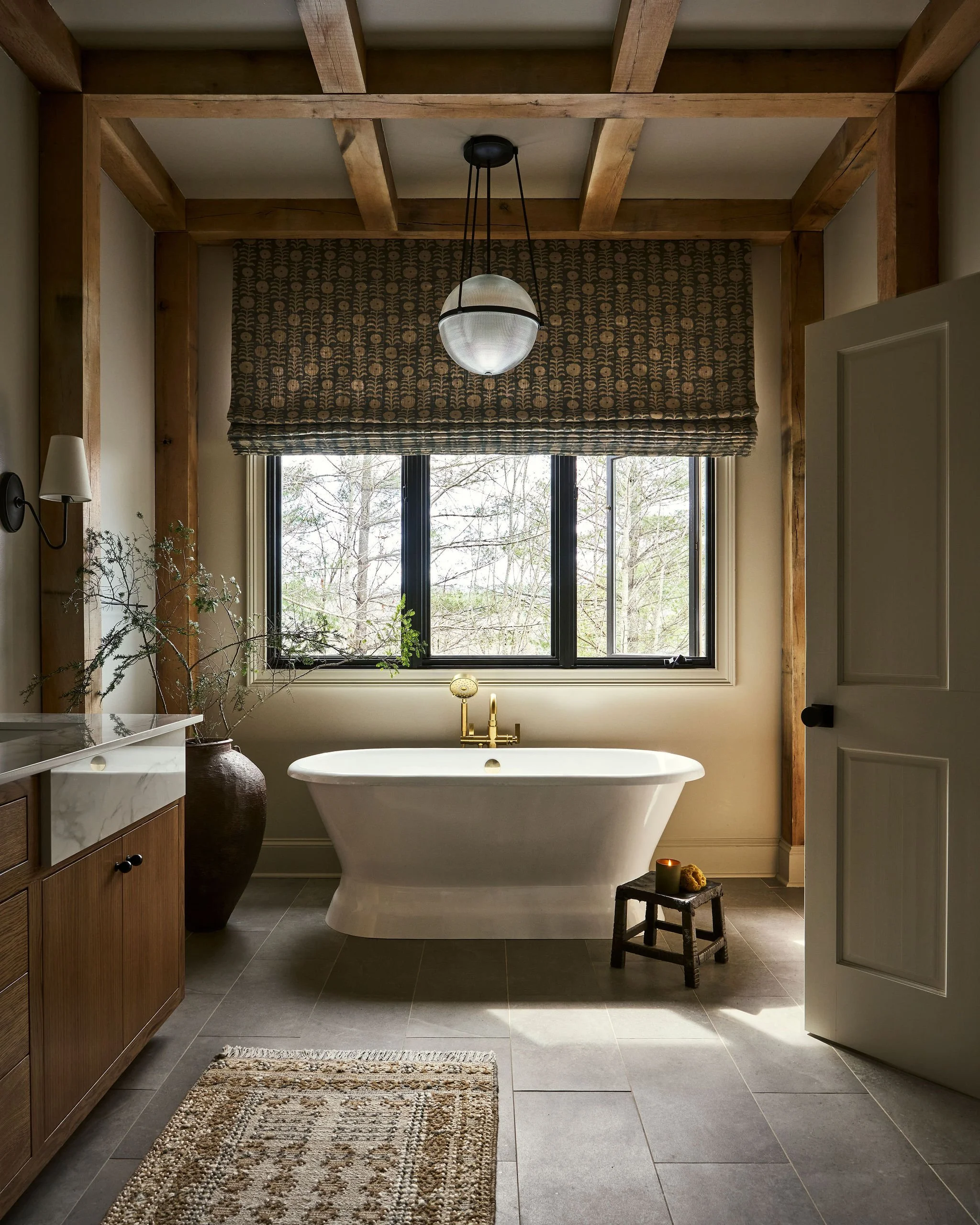 HDC_LakeBurton-Russell_PrimaryBath_03.jpg