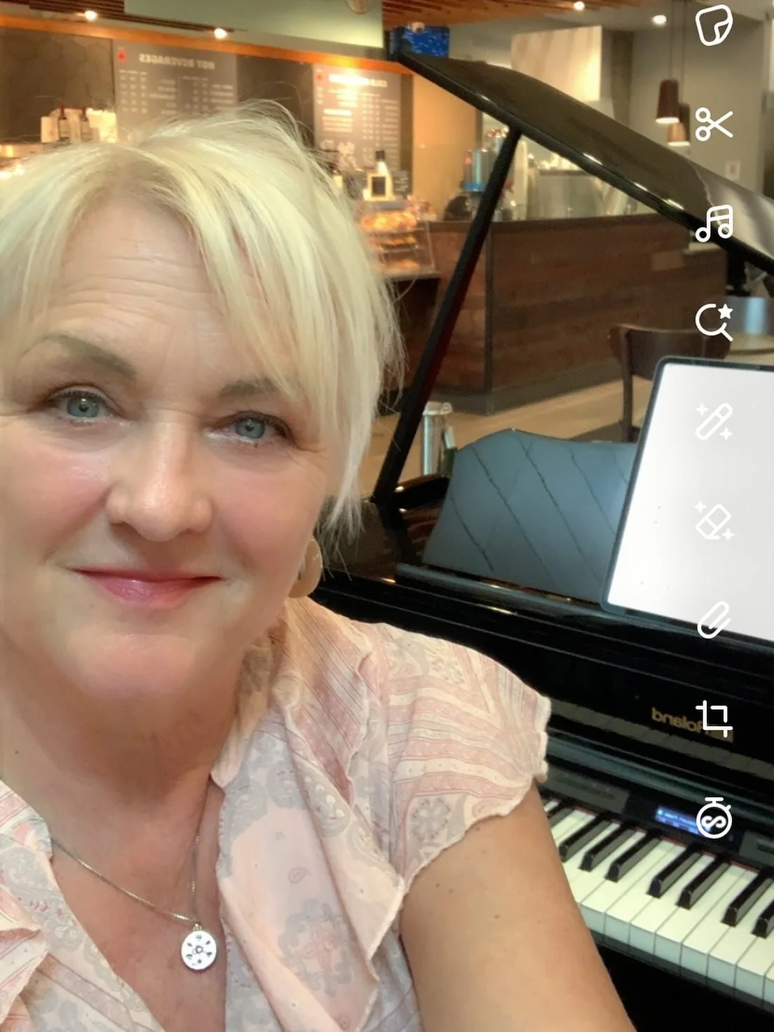 2nd gig of the day 🎹😊