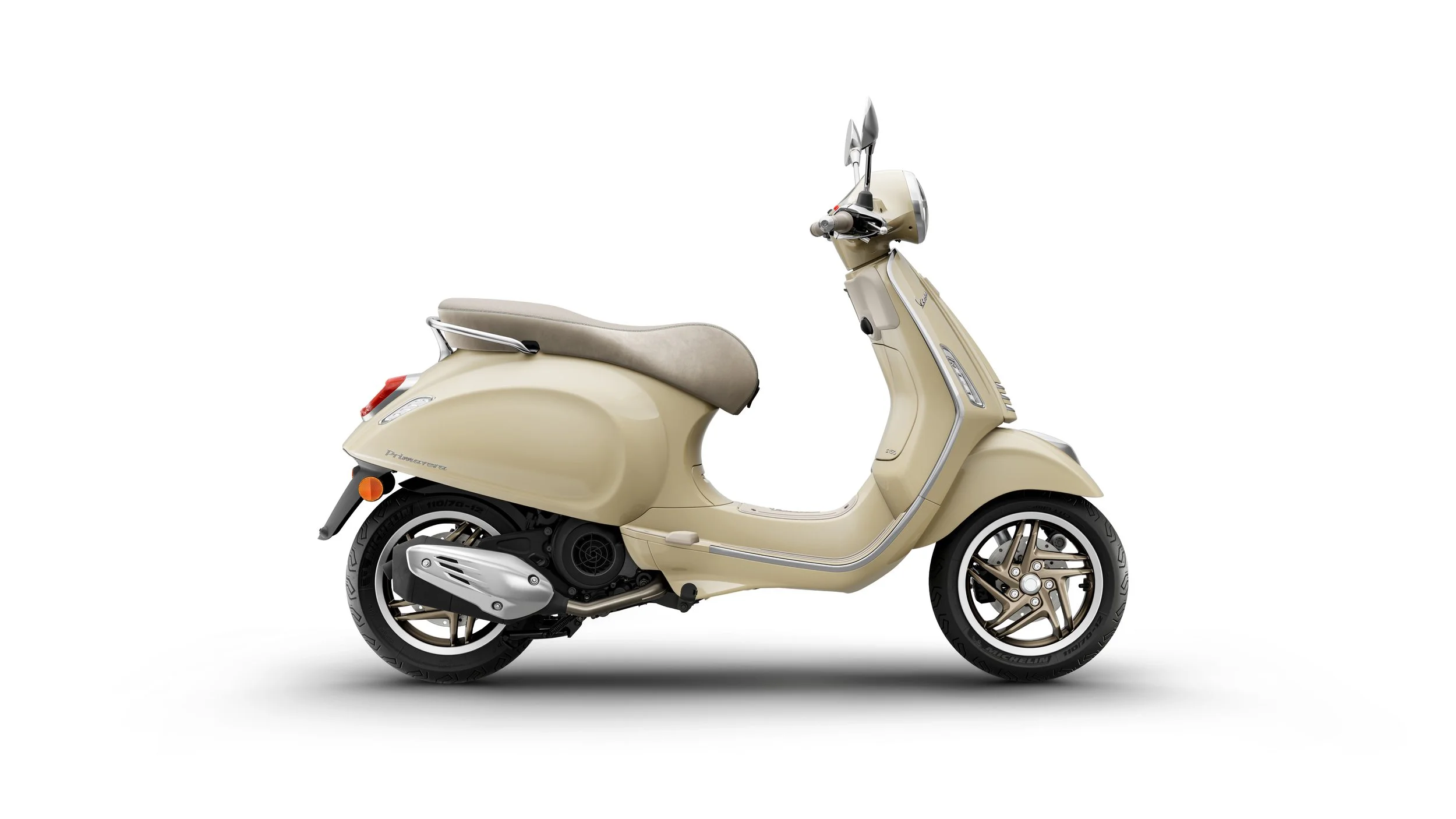 Vespa_Primavera_S_150_Giallo_Side_Dx.jpg