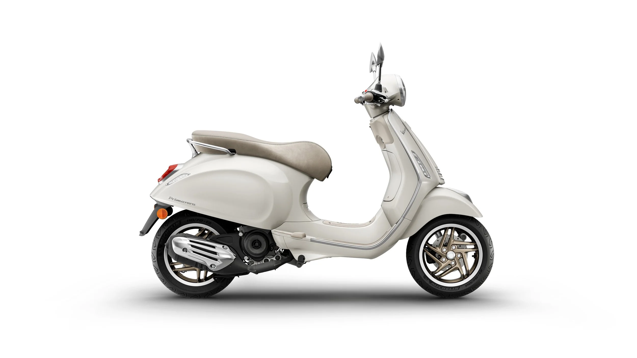 Vespa_Primavera_S_50_Bianco_Side_Dx.jpg
