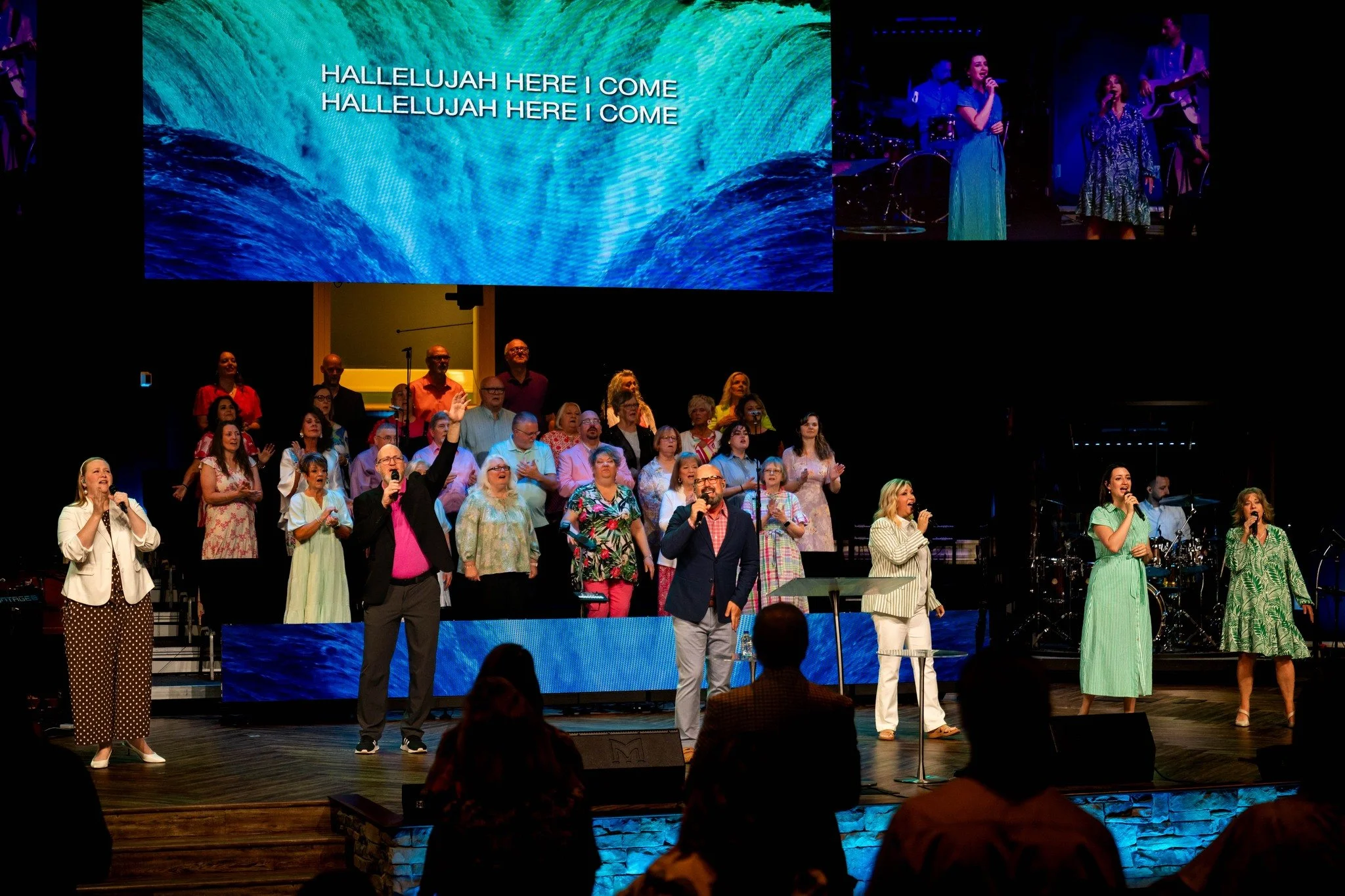 Tomorrow is SUNDAY! 🙌

We've got a lot of great things happening in the morning with Jordan Smith, winner of season 9 of The Voice and Lee alum, coming to worship with us as well as our Youth Pastor Jake Moats bringing the Word! We hope to see you a