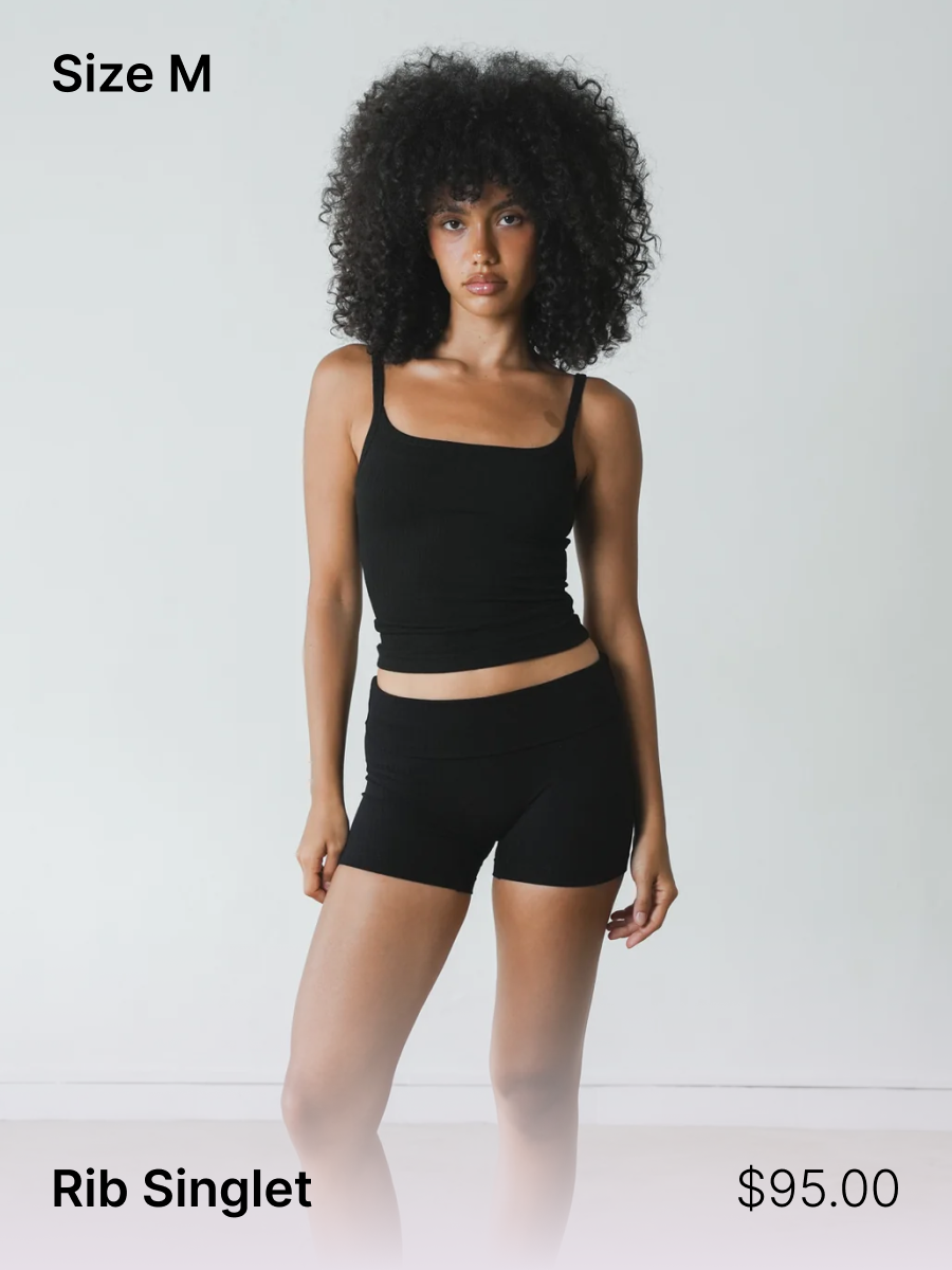 Size M
• updated square neckline front and back
• soft rib with stretch
• close, flattering fit
• Lenzing™ Ecovero™ fabric