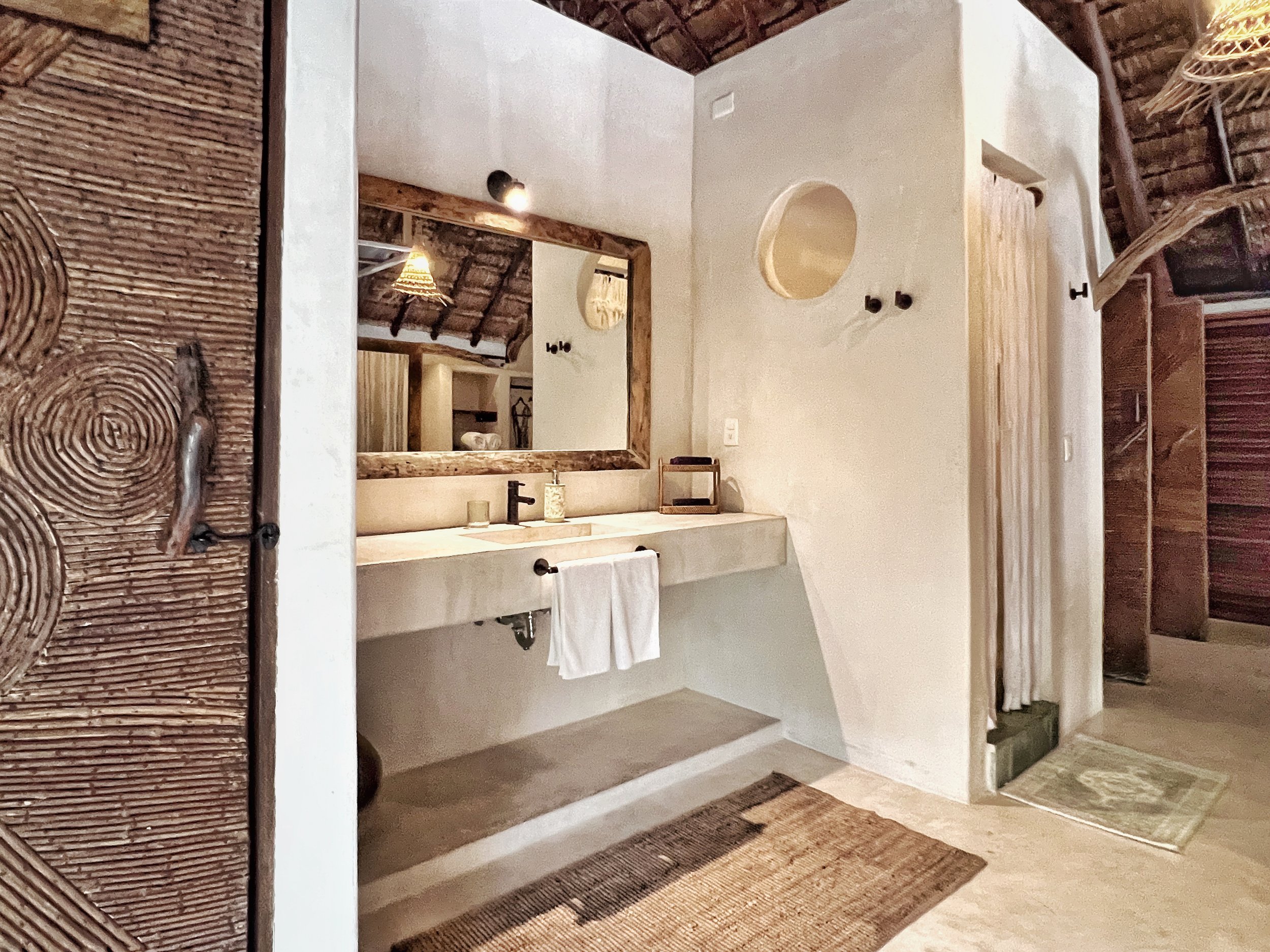 master bedroom-bathroom.jpeg