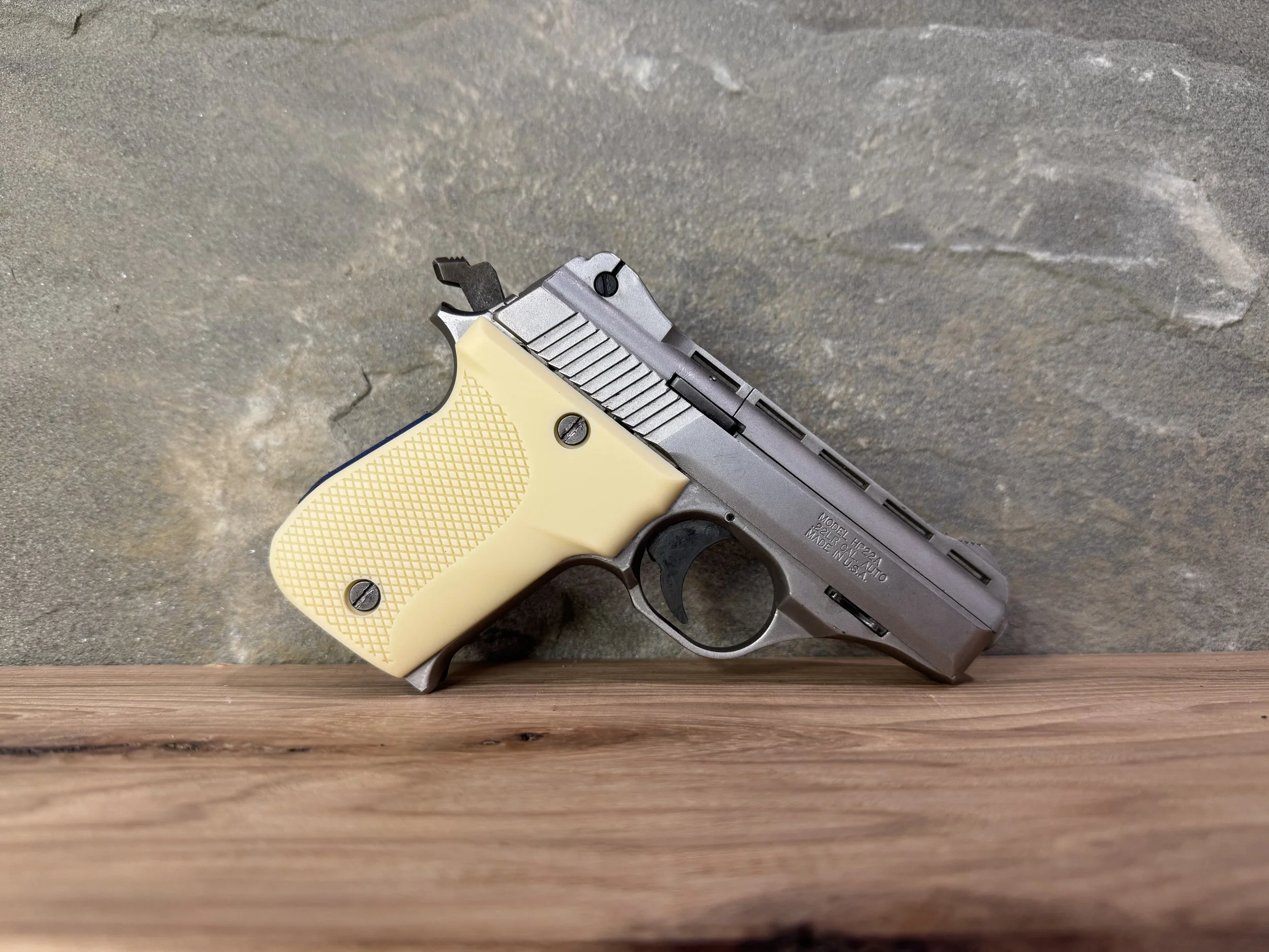 Custom Grips Phoenix Arms HP22, HP22A, HP25, HP25A
