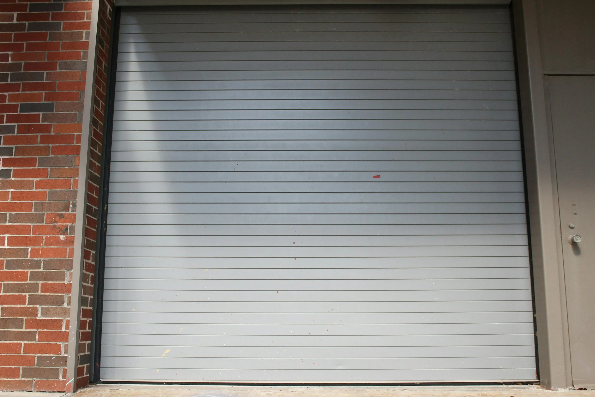 Roll-up garage door