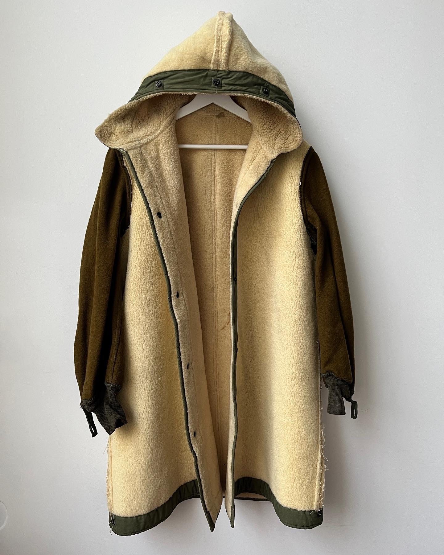 https://i.etsystatic.com/13544538/r/il/84d2f5/4526377490/il_fullxfull.4526377490_kw9s.jpg