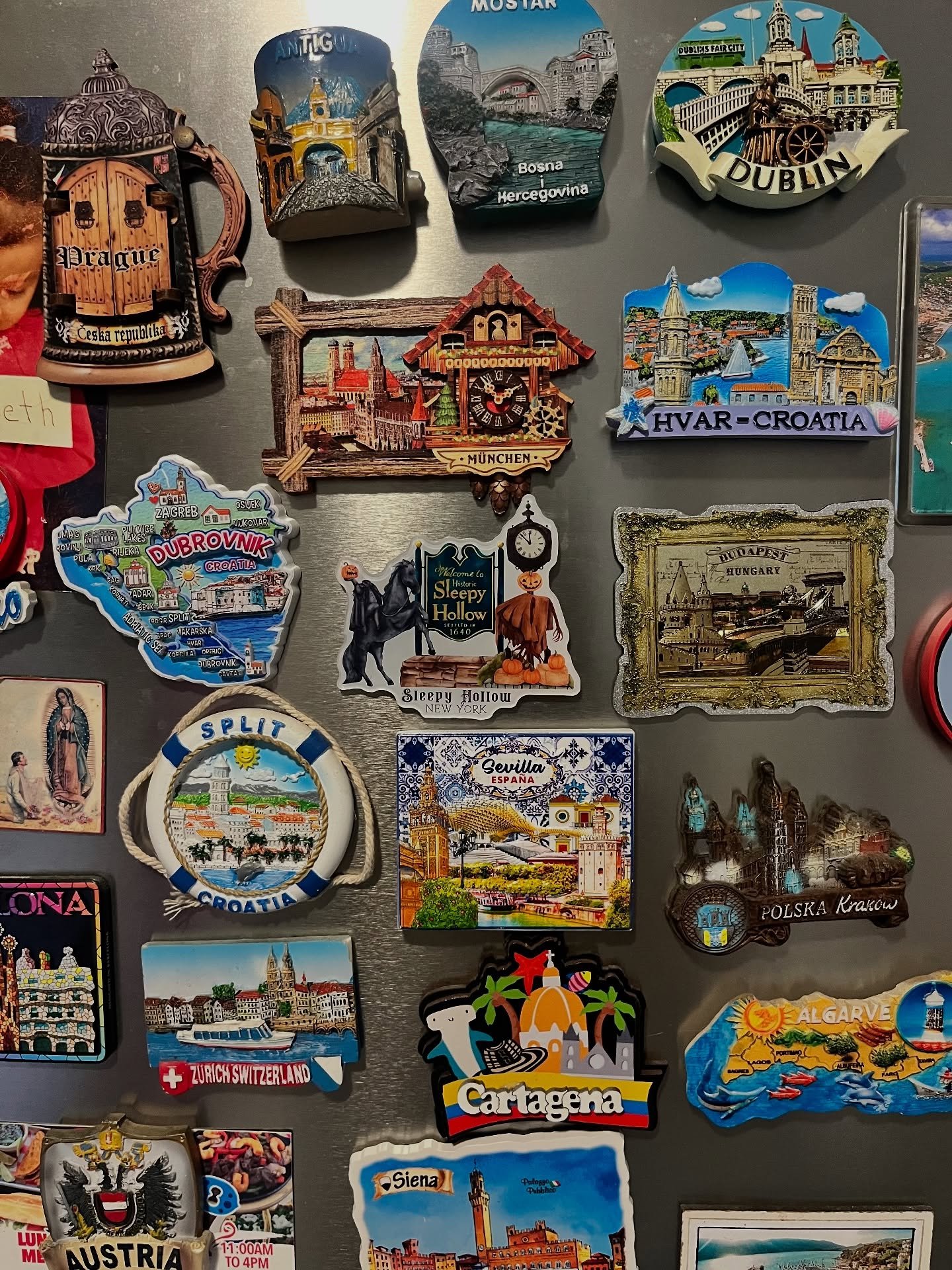 If you know me, you know I love to travel and explore new places - and I just got back from two and a half weeks through Munich, Budapest, Krakow, Hvar, and Dubrovnik ✈️🌍

Like always, one of my favorite parts was picking up souvenirs along the way.