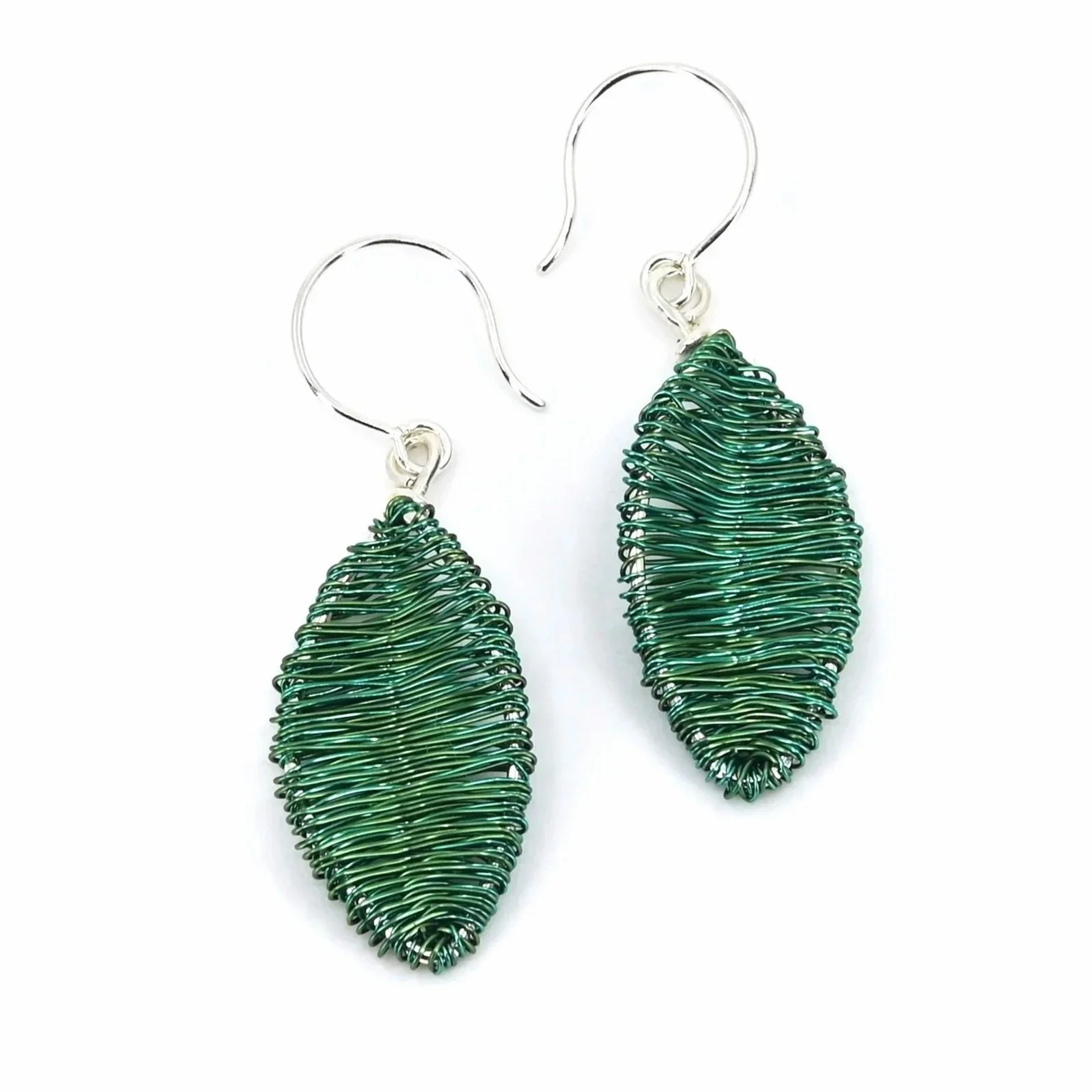 DaarkGreenWovenLeafEarrings_2_2606.jpg