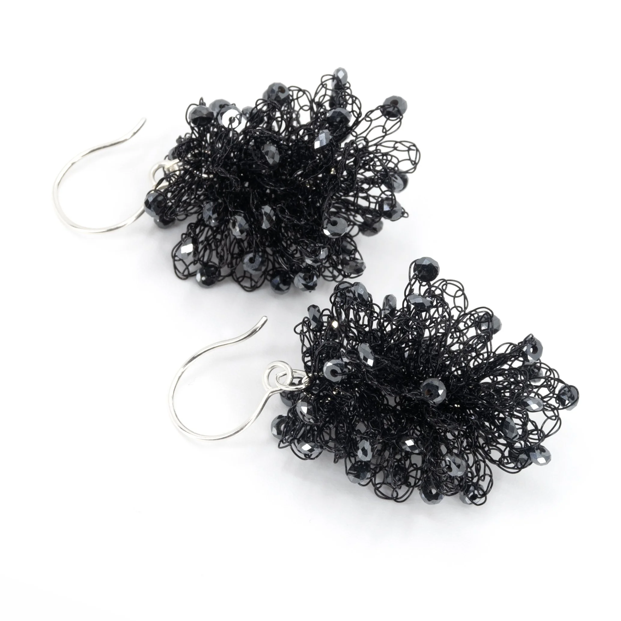 black&hematite pompoms_2418.jpg