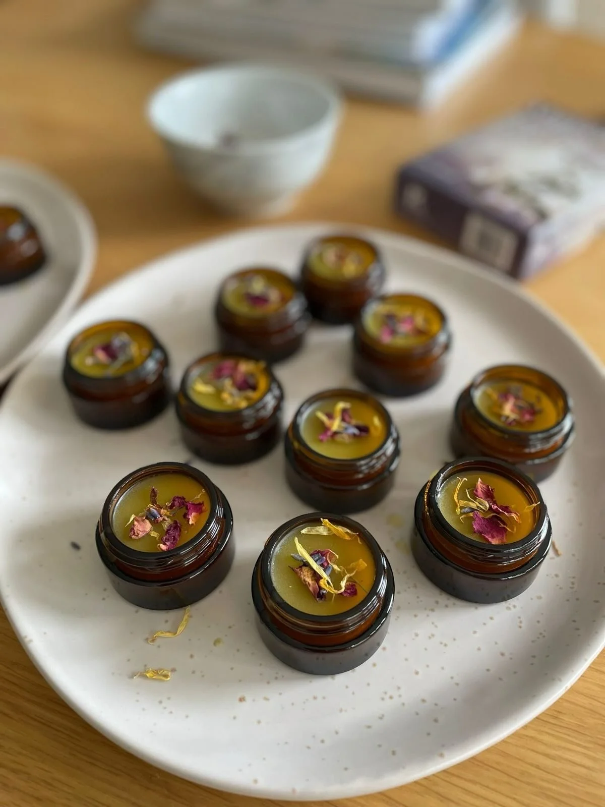 We are holding a balm making workshop on Sunday 14th December @lomandra_farm from 10am-12pm as part of our Grow, Gather and Graze workshop series.
The workshop will be led by Cass Cunningham from @akyn______ Cass is a grassroots herbalist and Zenthai