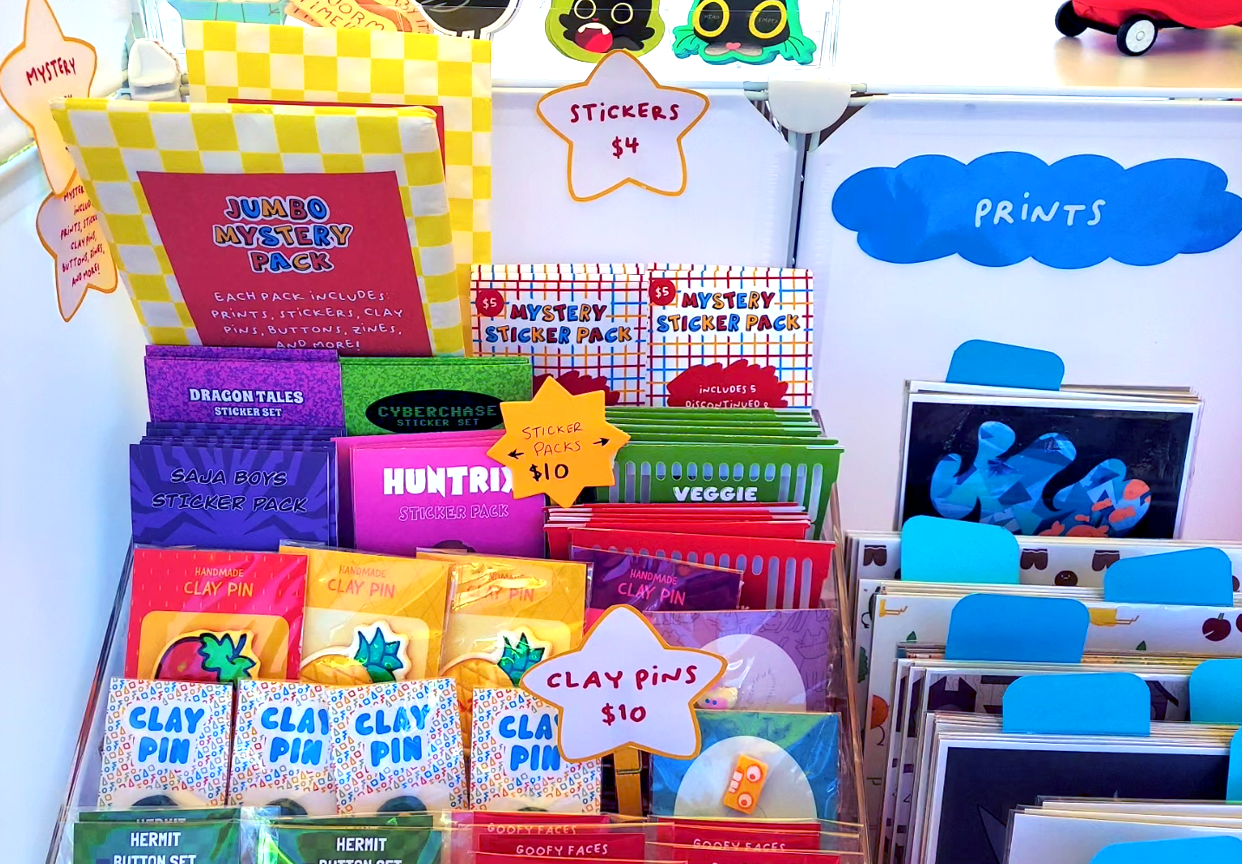 WWstickerdisplay2.png
