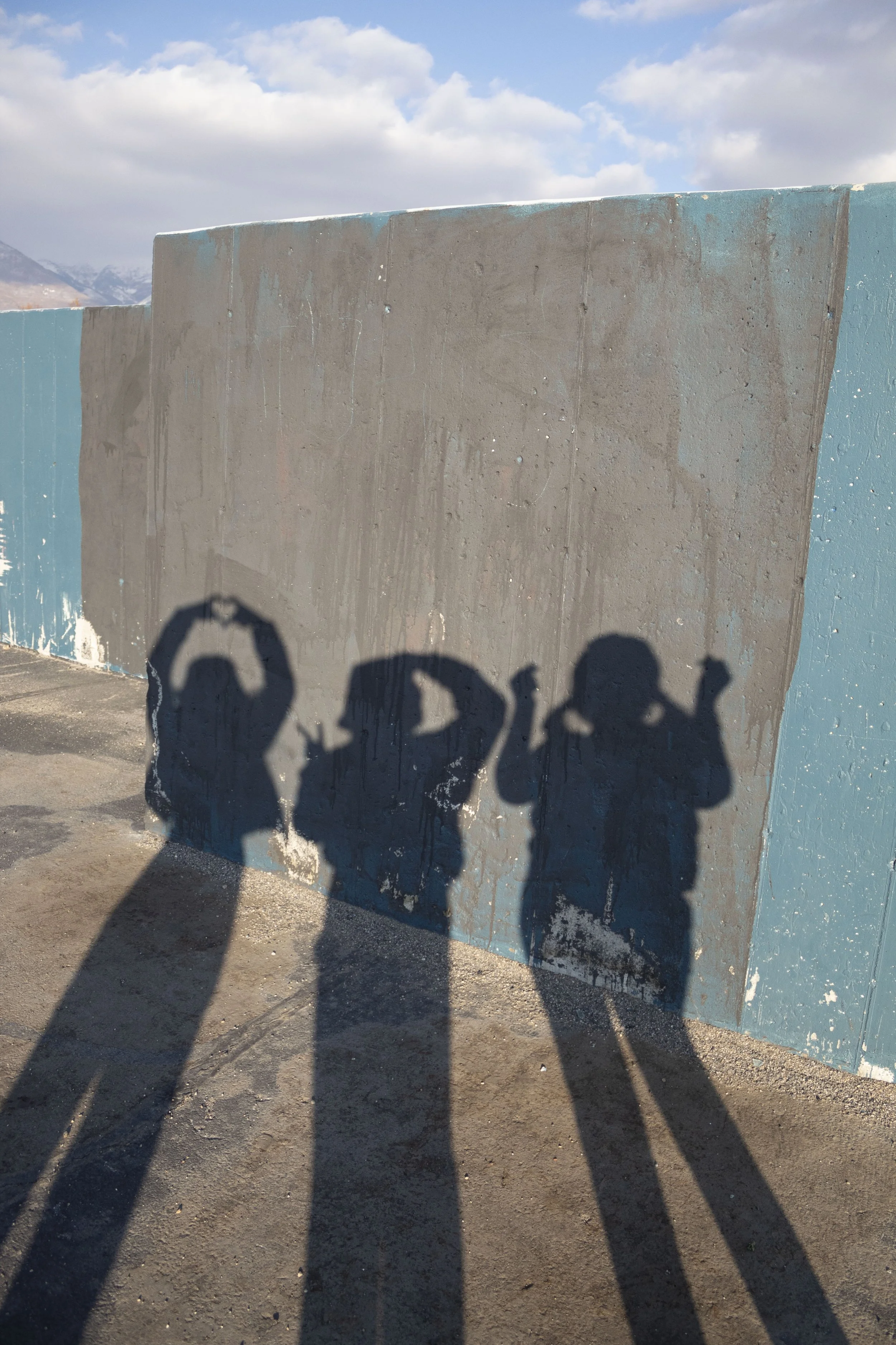 What is street-style fashion photography?