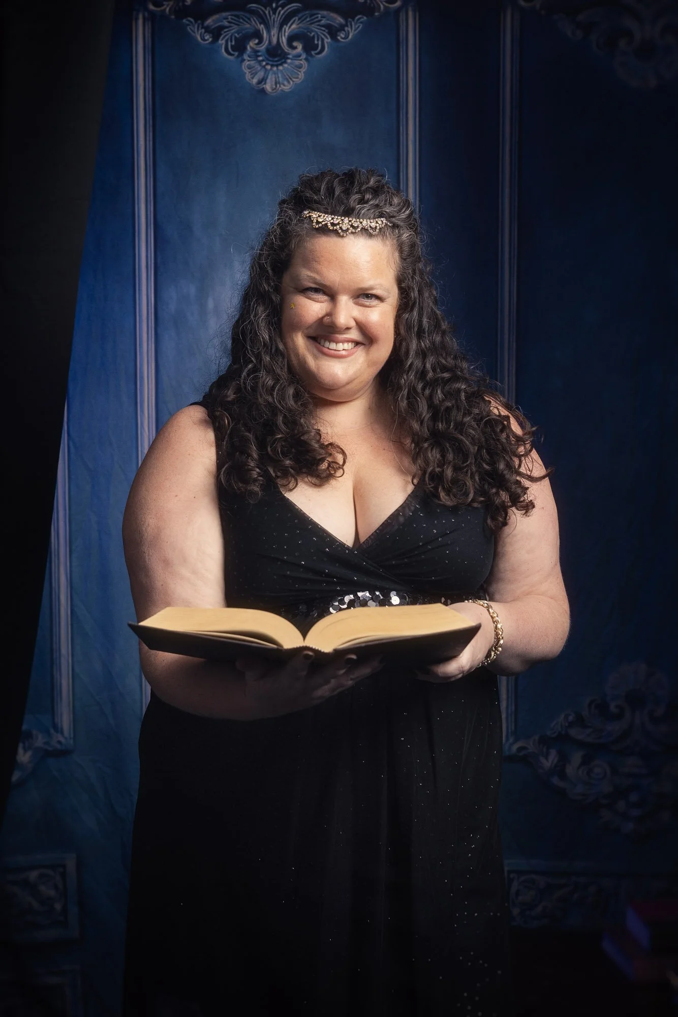 ACOTAR6-launch-80.jpg