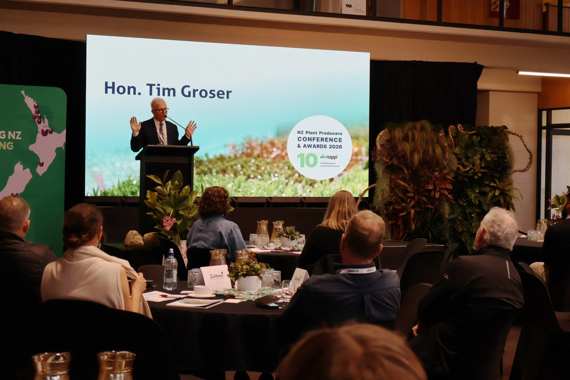 Hon. Tim Groser gave the audience a compelling narrative to understanding how geopolitical forces are shaping local markets