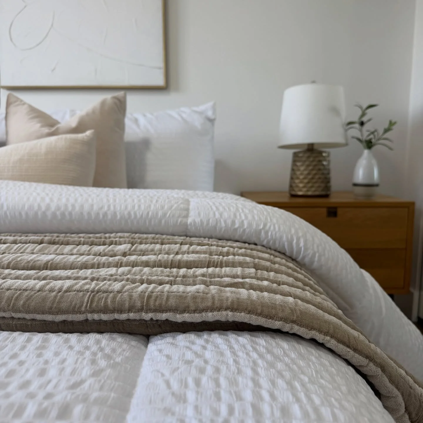 Texture layering adds dimension, balance, and visual interest without needing more furniture. 

#homedecor #bedroom #homestyle #design #texture