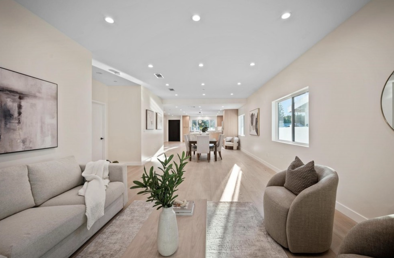 5412 Fallbrook Ave, Woodland Hills