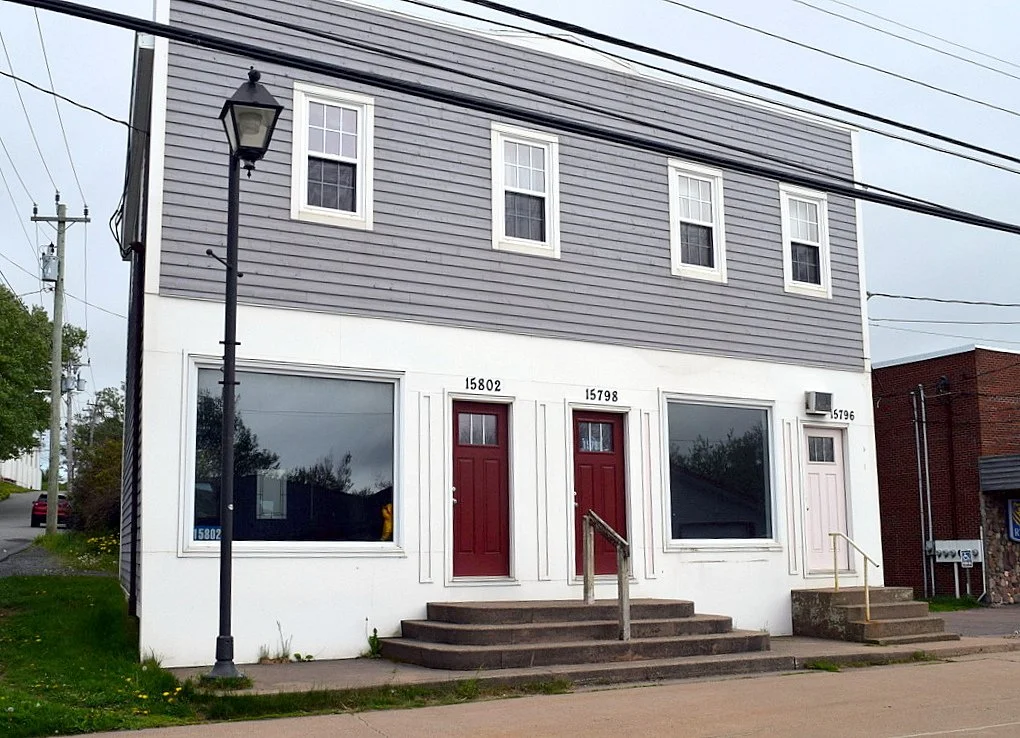 *** SOLD *** Commercial/Residential, Inverness ... NOW ... $398,900