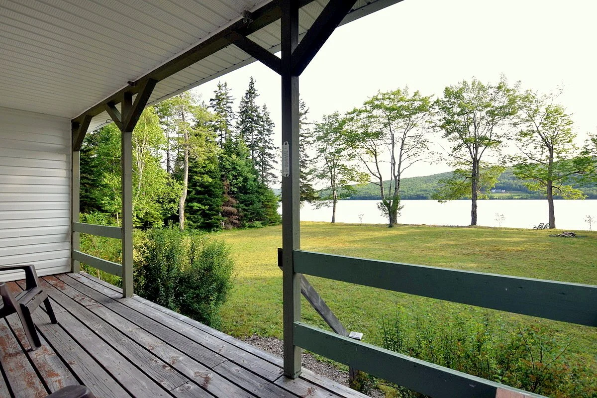 *** SOLD *** Lakeside living ........... $369,900