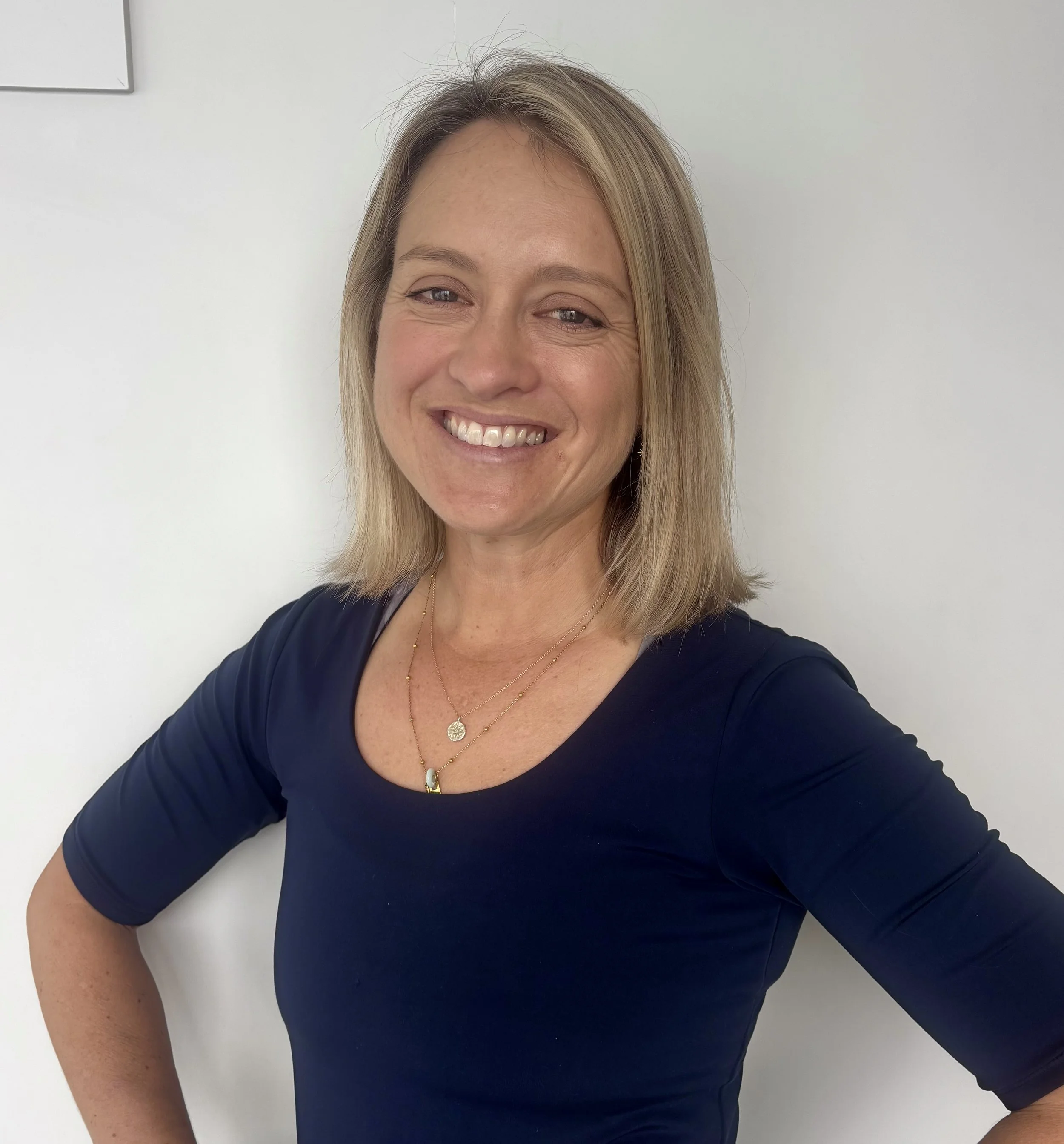 Helen "H" Draper - Senior Physiotherapist. Ironman, Triathlete, Major Marathon Runner. Running Physiotherapist, Triathlon Physiotherapist.
