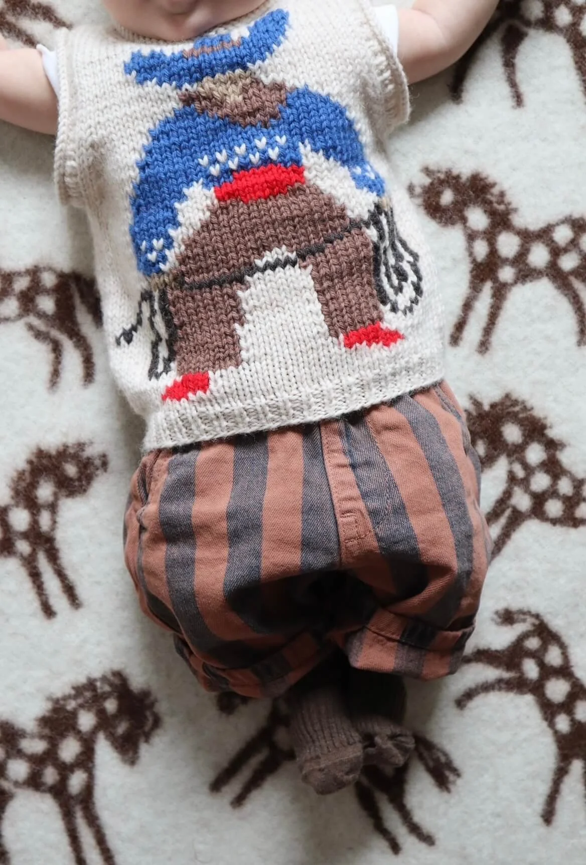 meganfaithmakes, folk people vest, knitting pattern, baby knit