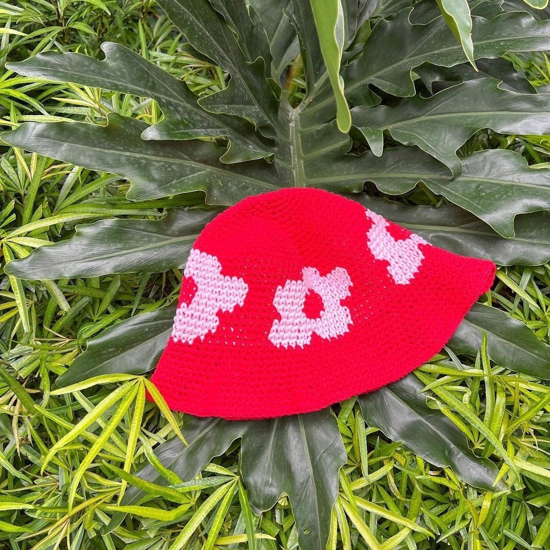 meganfathmakes, flora-bucket-hat, flora-bucket-hat-pattern, crochet-hat, crochet-hat-pattern, crochet-pattern
