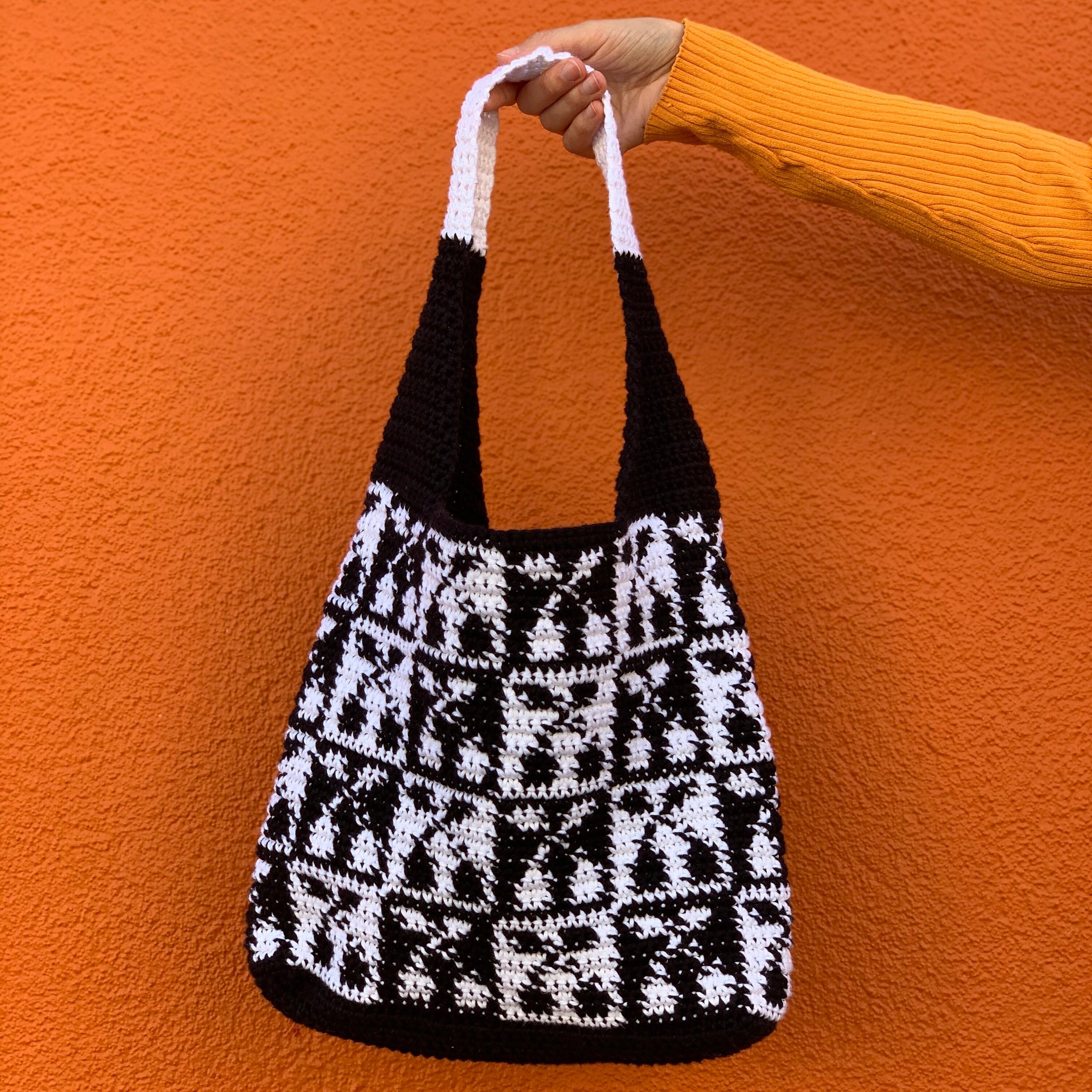Meganfaithmakes, very-cherry-tote, crochet-bag, crochet-pattern, crochet-bag-pattern