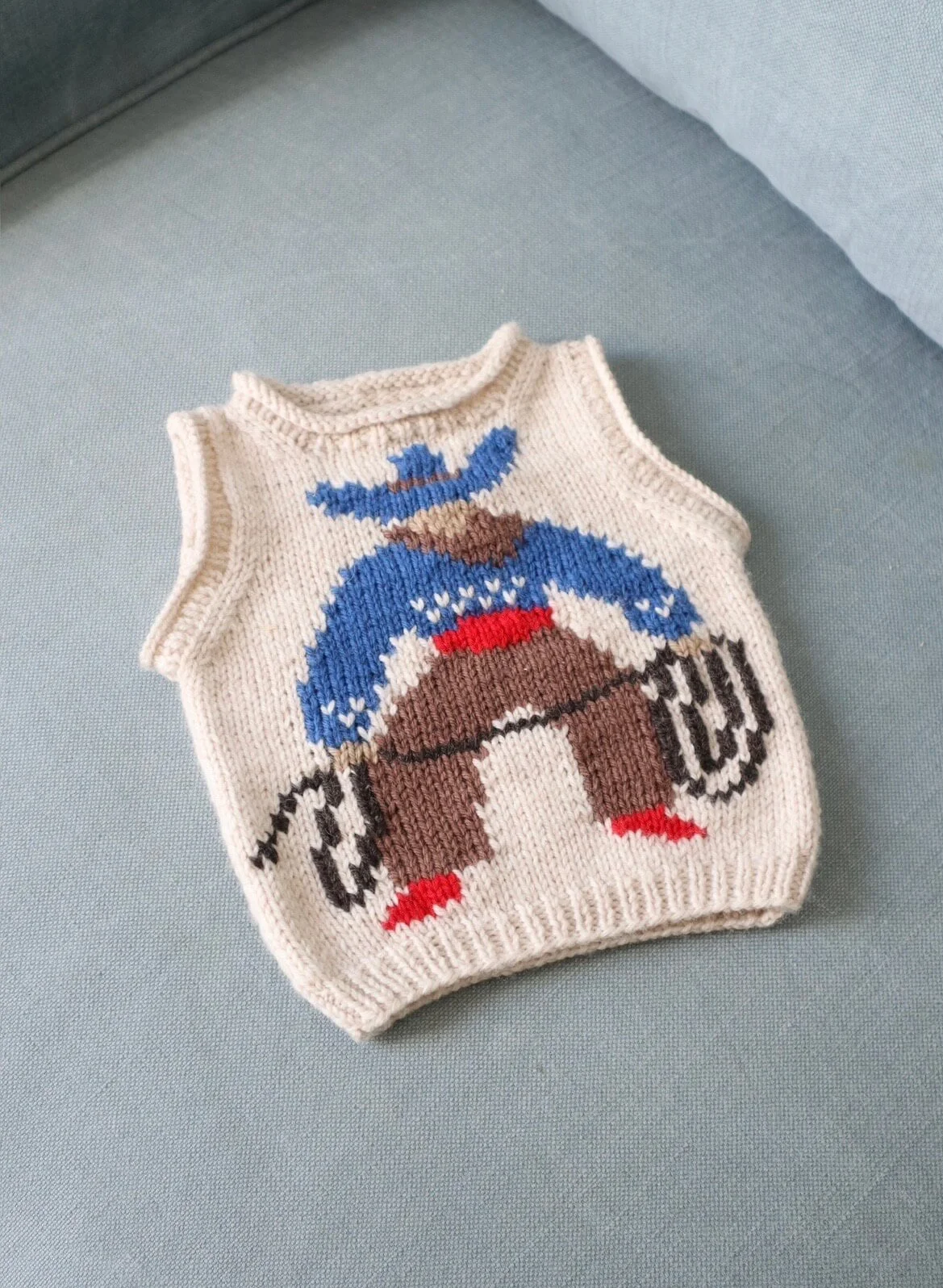meganfaithmakes, folk people vest, knitting pattern, baby knit