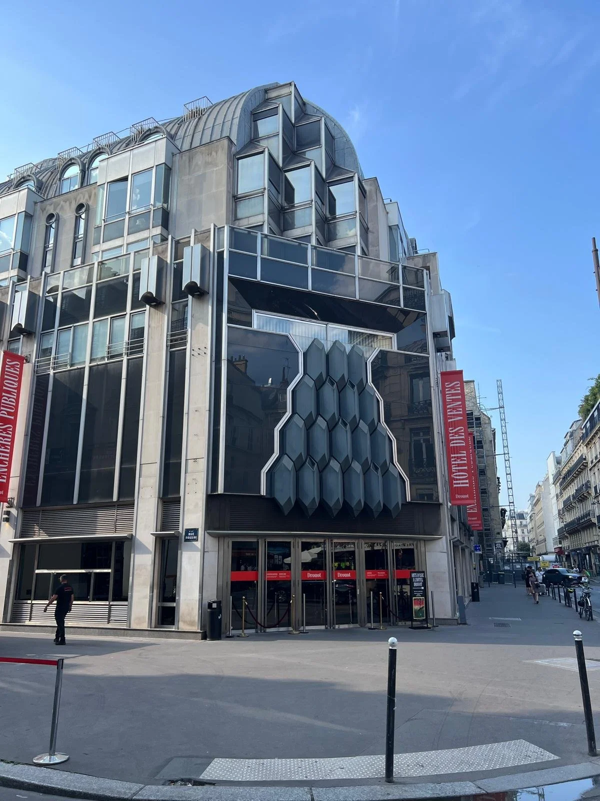 Vente au enchères à l’Hôtel DROUOT - PARIS