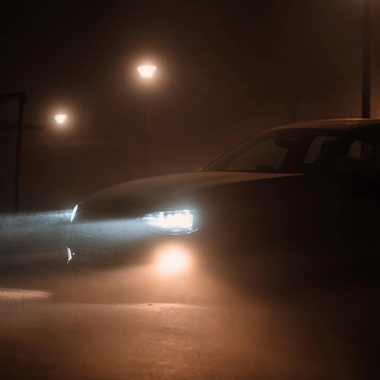 Nebel

Letztens sind diese Fotos bei spannenden Witterungsverh&auml;ltnissen entstanden.
Teil 1 ist schon aus etwa 3 Aufnahmen zusammengesetzt, weil: fix it in post..

#fogphotography #carphotography #bmwf20 #ledheadlights #bmwstyling #120d #osramled