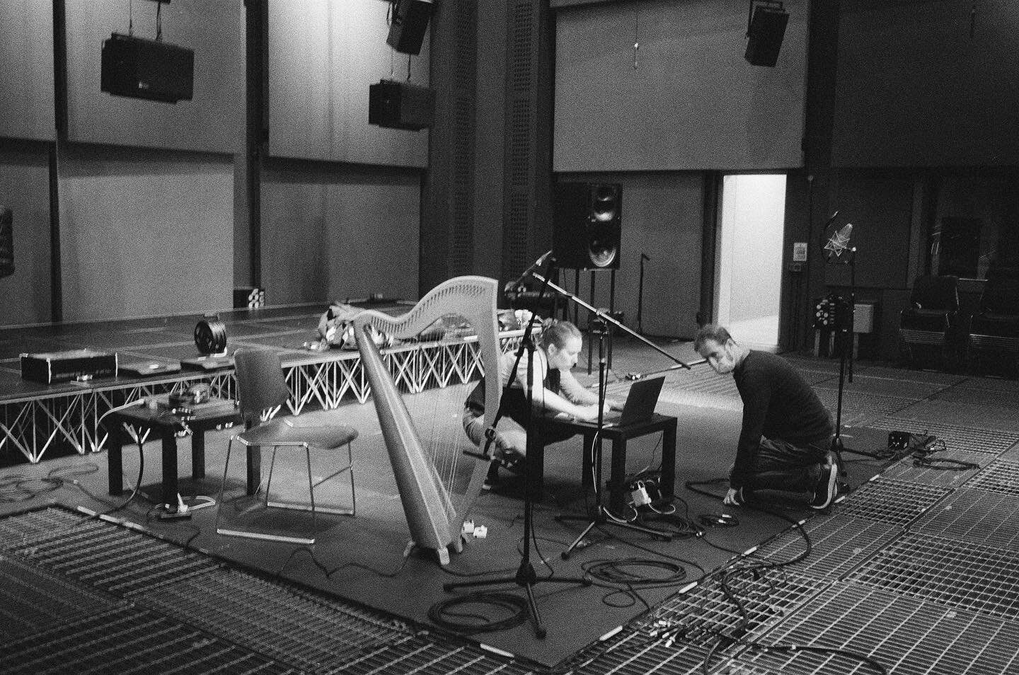 #AONARACHT album is out 22nd January. It combines custom made computer interaction with brilliant traditional musicians. It was an exciting, interesting and technically involved recording process. We navigated unpredictable live electronics, a range 