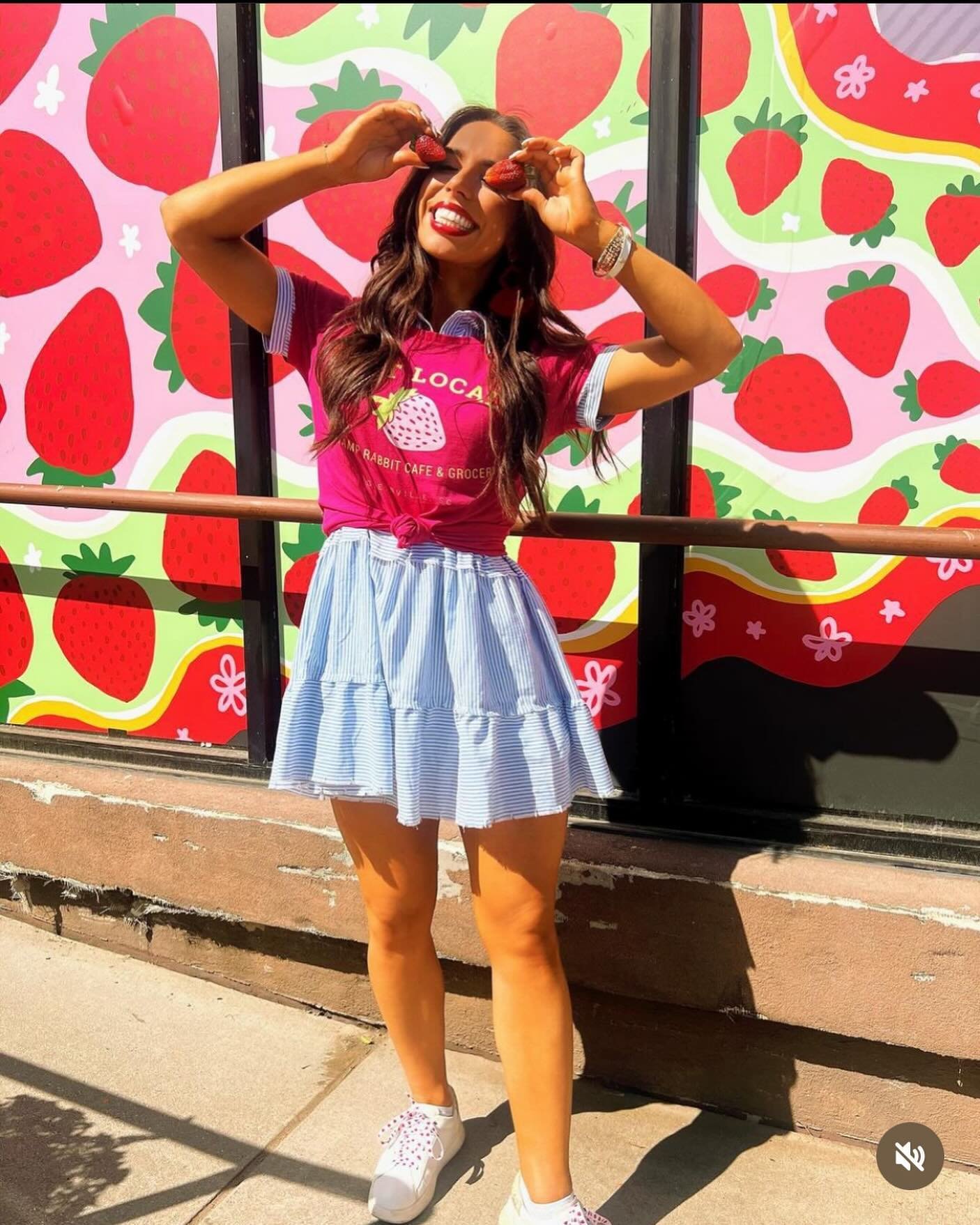 Be the berry you need to be. @avabraatztv is definitely team strawberry, and we are too!