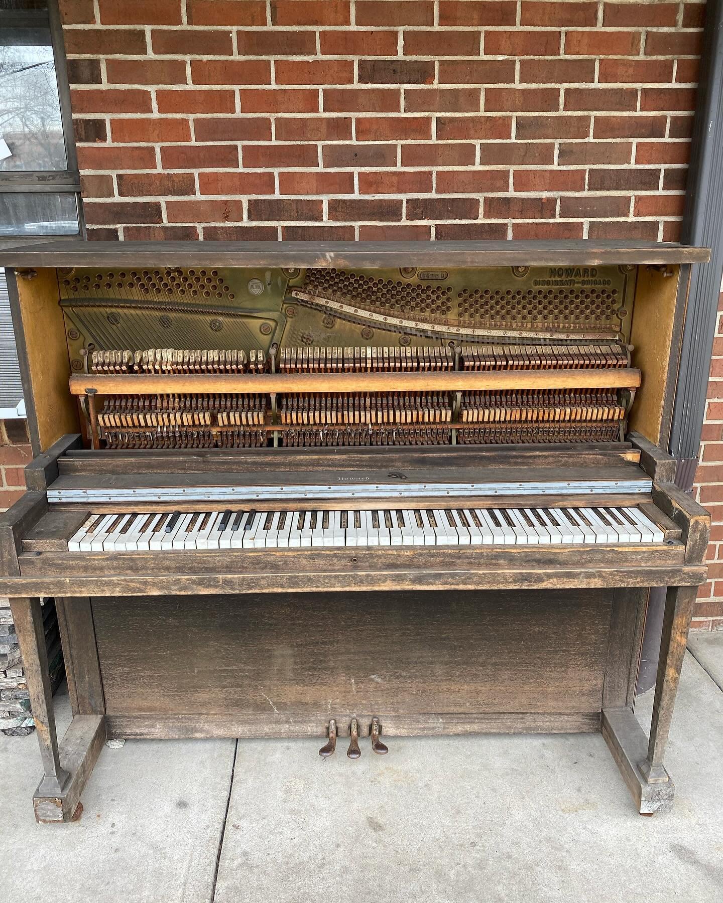 RIP to our old piano. He was not tuned and was missing half of his keys. But he could still sing a song when the right player came along. Don&rsquo;t cry just yet, because have a new piano, brought to us by @pleaseplaymepianos ! Not only is it tuned,