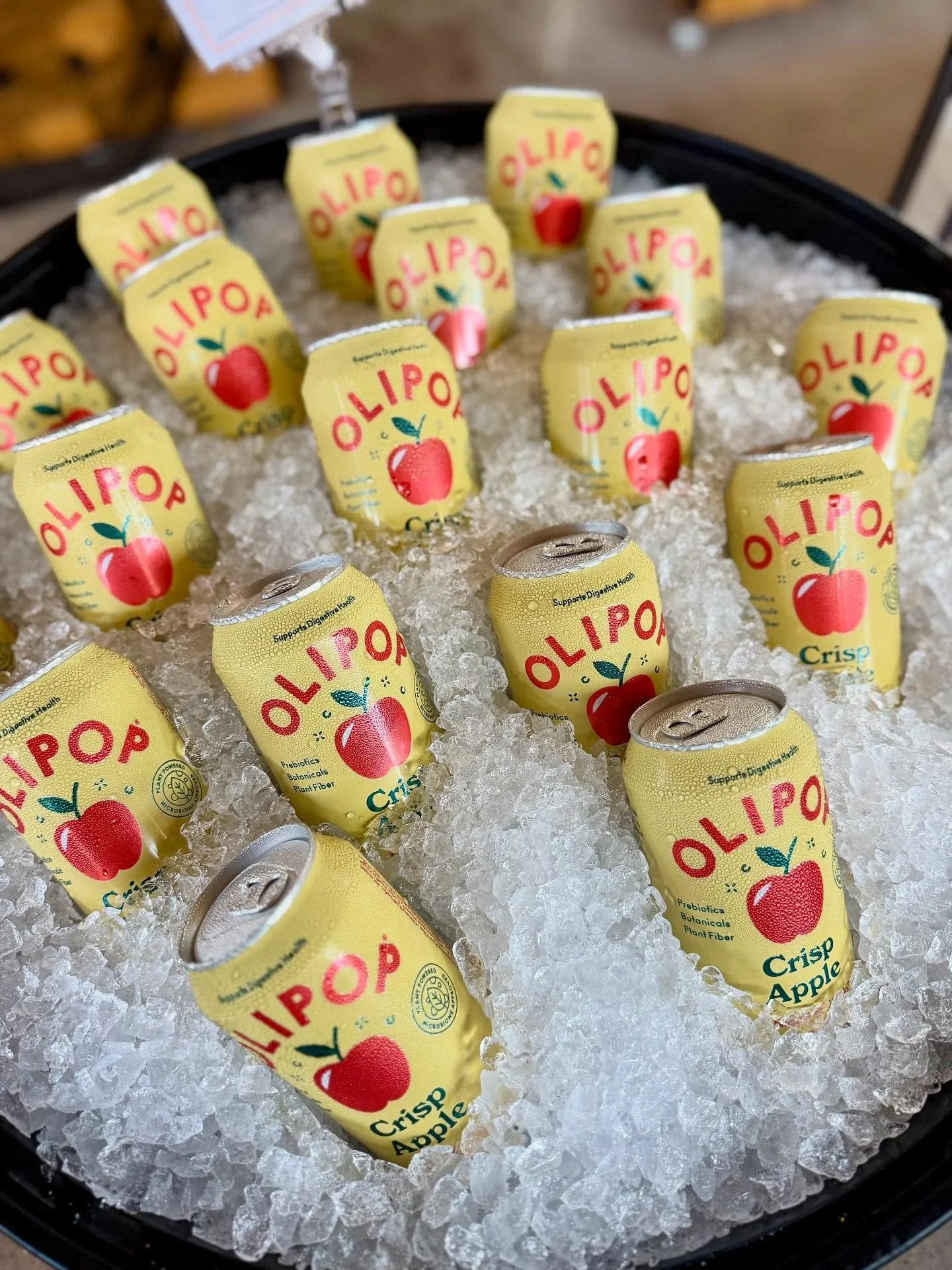 Tis the season. Crack open a coooooold crisp apple @drinkolipop