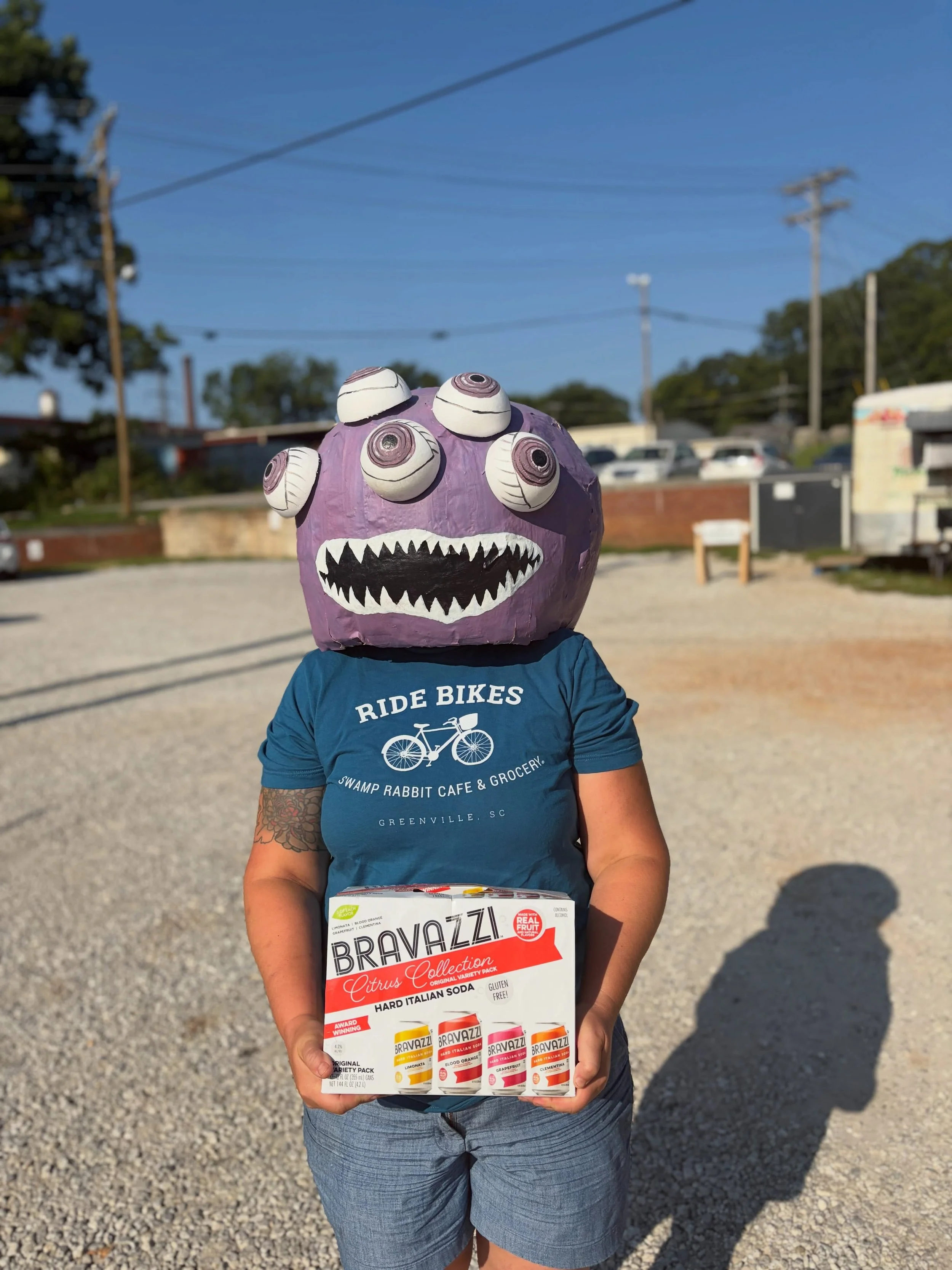 The Apple Monster is stoked to get back to work gobbling up apple season, but first he&rsquo;s going to take a trip to the beach with the best beach beverage - @drinkbravazzi hard Italian sodas! 
Jk this is Rachel from @wetknotfarms who just delivere
