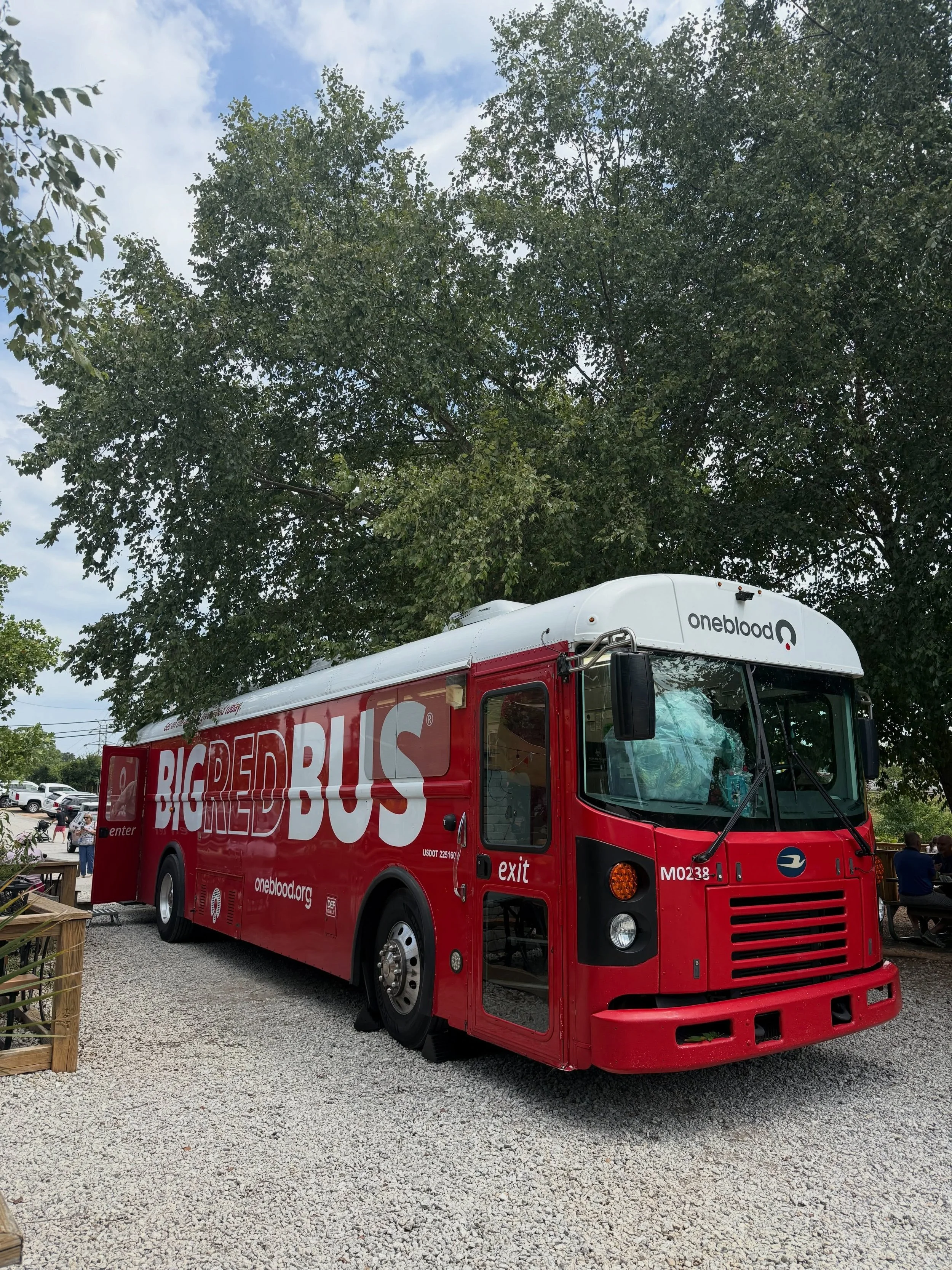 Did you know that we host blood drives with @myoneblood every other month? And that every donor gets a $20 e-gift card and wellness check from them, and a free loaf of stecca from us? Or that a single blood donation can save up to three lives? Pretty