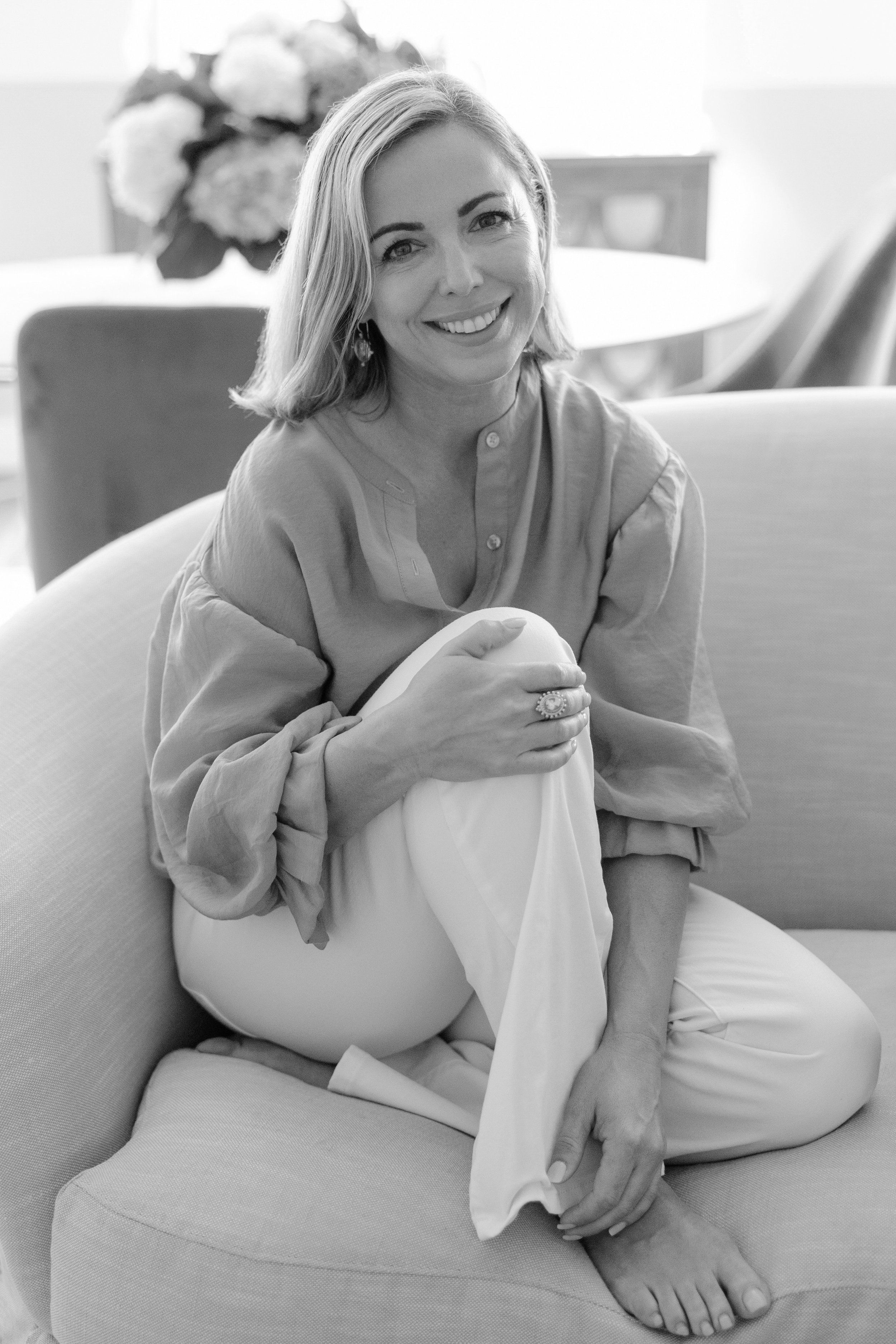 LaurenHeadshots2025-9066bw.jpg