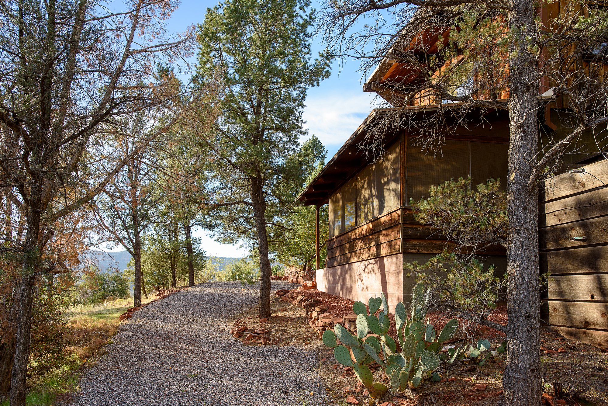 21-042-28 Side View Along Gravel Path.jpg