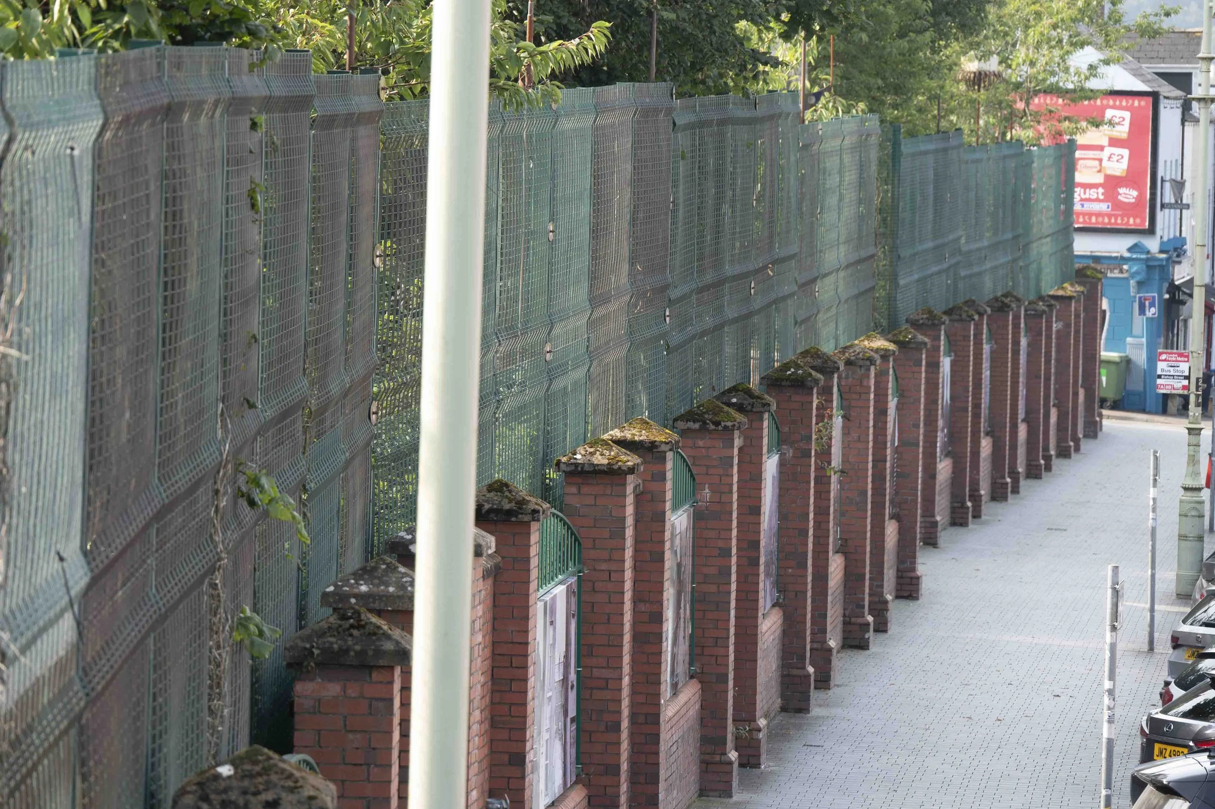 Barrier wall around Protestant Enclave