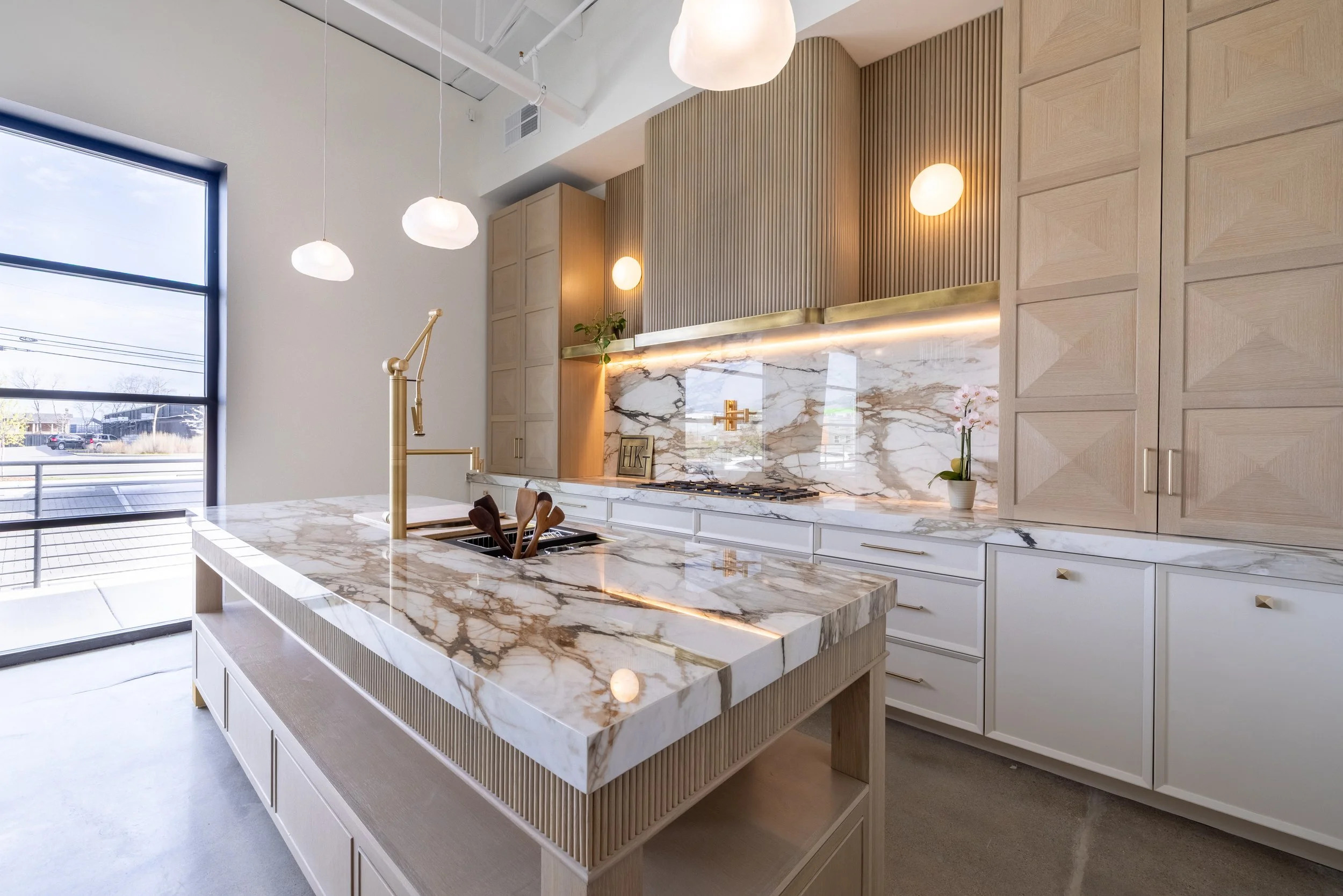 Front Display by Dutchmade | Hermitage Kitchen Gallery