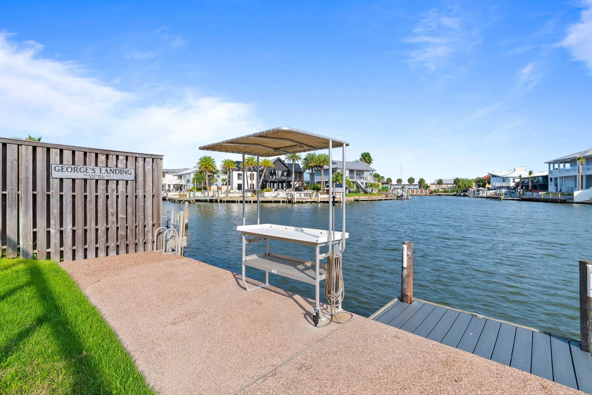 Porch004_Georges-Landing_Key-Allegro-Rockport_031.jpg