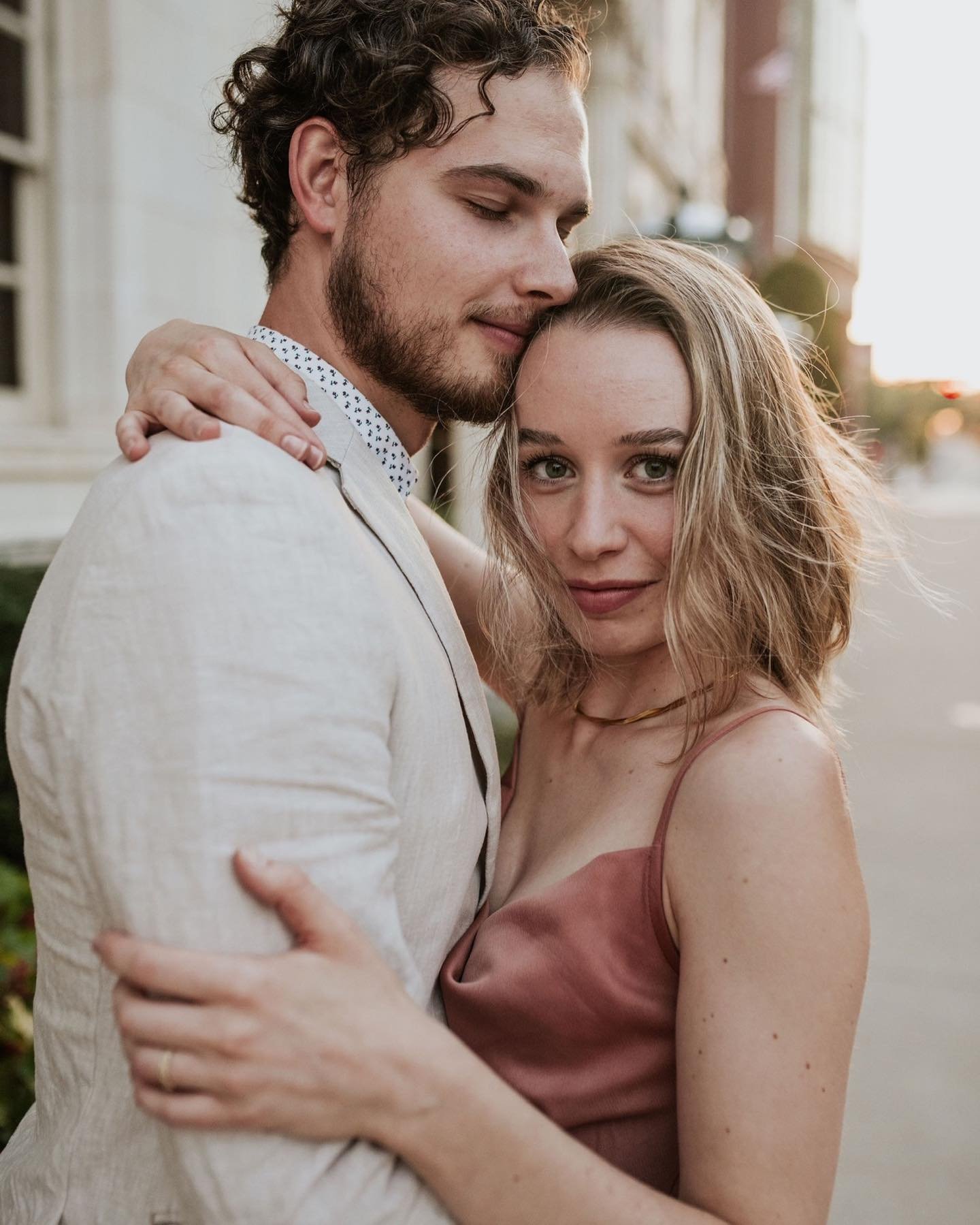 Forever using my friends for free modeling. It&rsquo;s helpful that every last one of them is good looking
&bull;
&bull;
&bull;
#photo #photographer #photography #engagement #engagementphotography #engagementphotographer #kansascityengagementphotogra