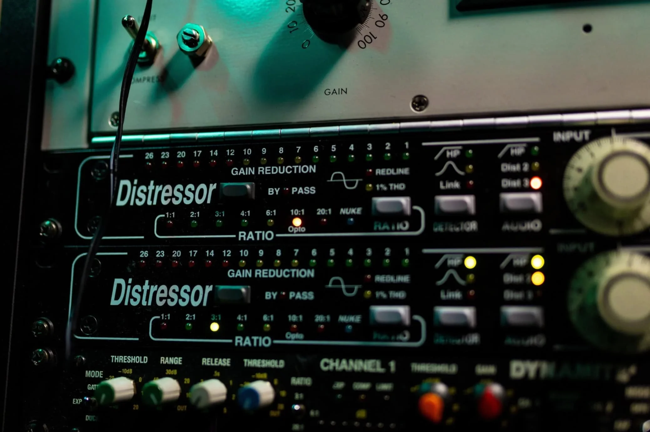 Distressor