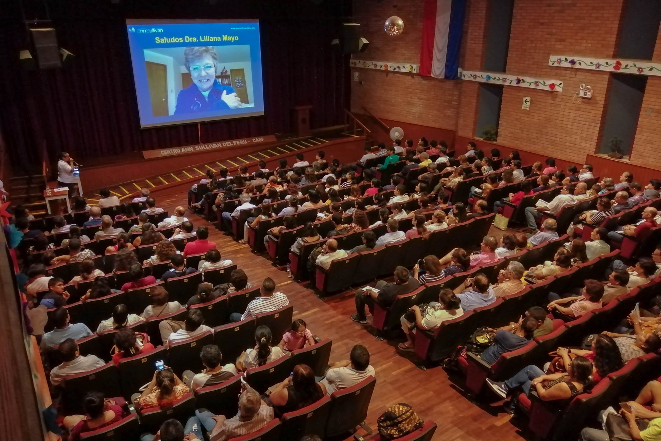 02C-Conferencias-Escuela-de-Familias-1.jpg