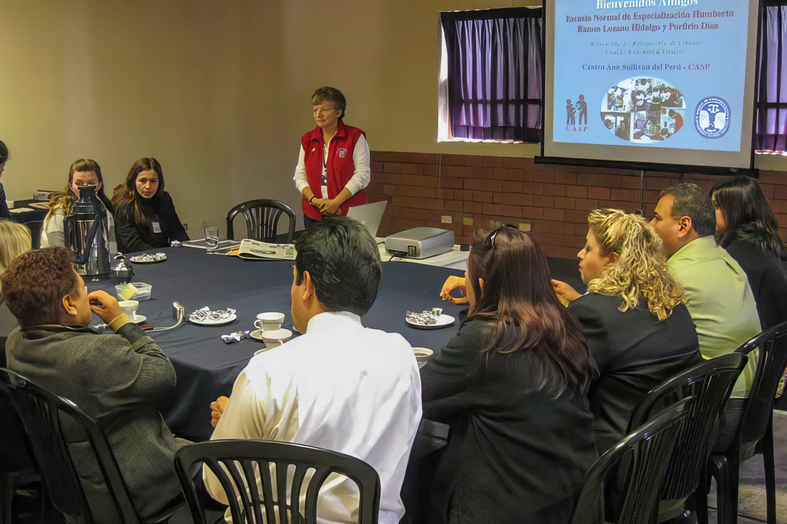 03-Capacitacion-a-Profesionales-3.jpg