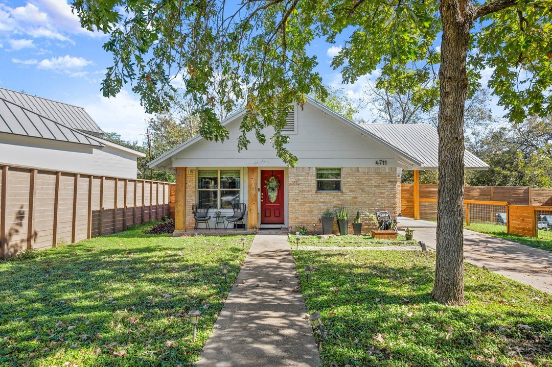 ✨ COMING SOON | 3 Bed | 2 Bath | South Austin's Hottest Neighborhood 

ASSUMABLE 3.25% 30-year interest rate.

This incredible opportunity features a 3/2 home on a massive corner lot in South Austin&rsquo;s most sought-after neighborhood, South Manch