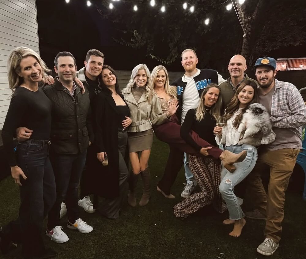 Friendsgiving with my favorite turkeys. So much to be thankful for. Love this little life of mine. 🫶