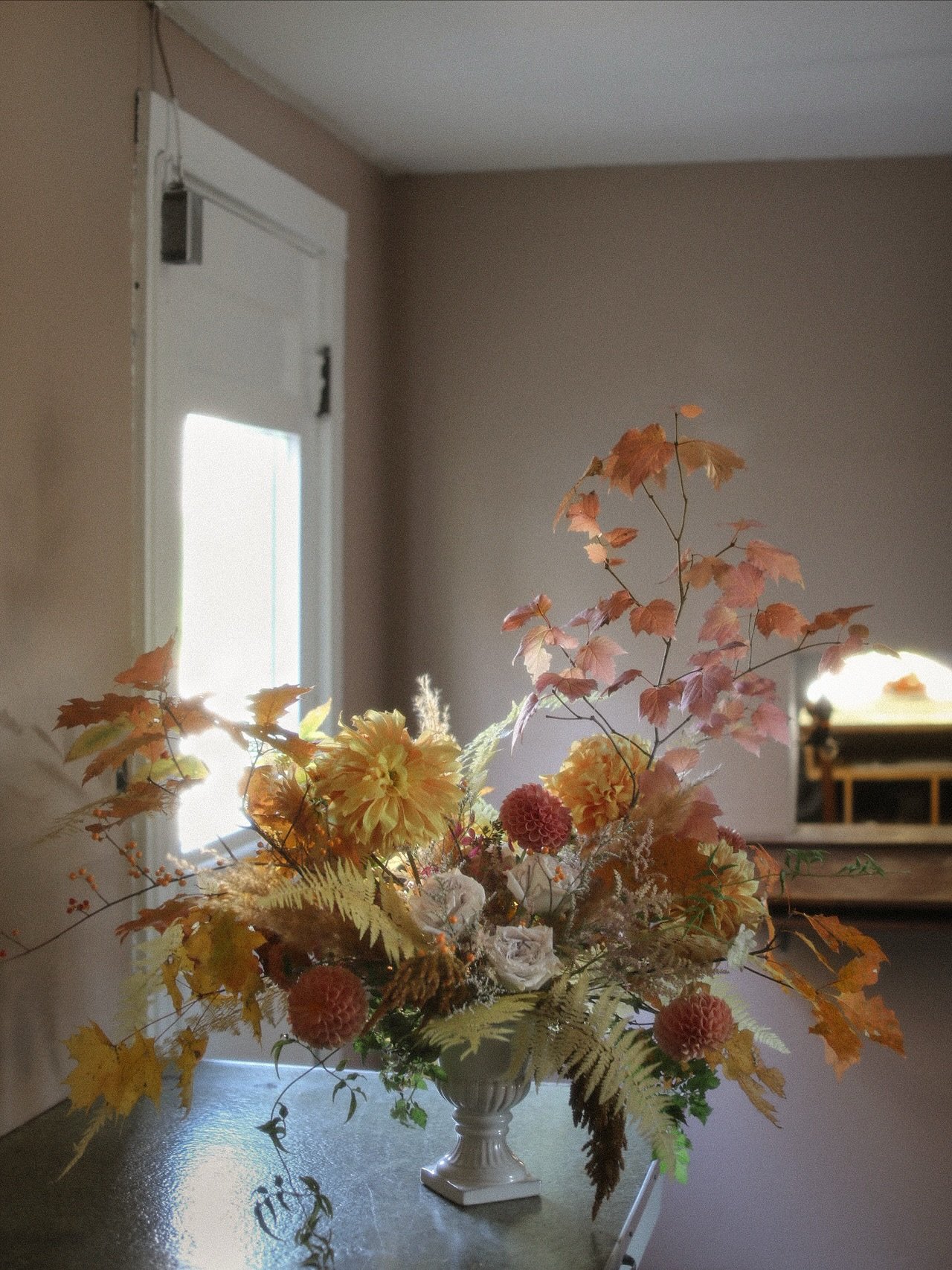 an ode to fall this far 🍂 
the farm is quieting, but the beauty it gave still fills the shop

#seacoastnh