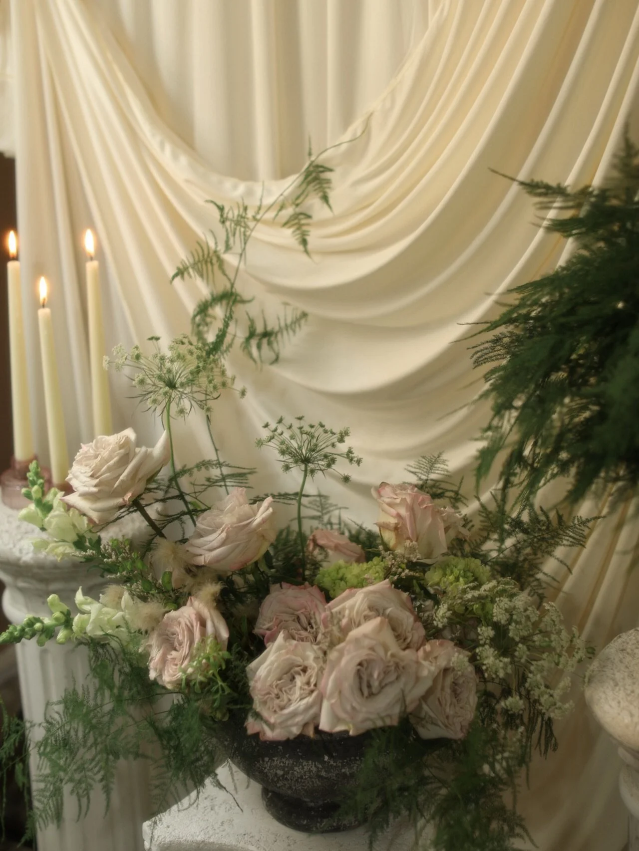 Valentine&rsquo;s is coming 🤍 

We&rsquo;ve opened preorders for a small selection of rose arrangements, including The Valentine Rose and The Heirloom Rose. Quantities are limited.

You can find all of the options on our website under
The Market ✨ 
