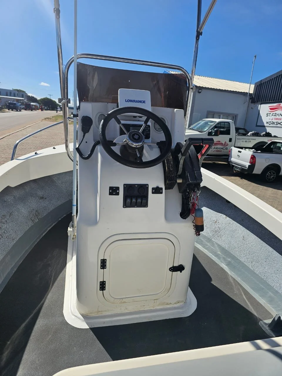 15.6ft Dolphin 2.jpg