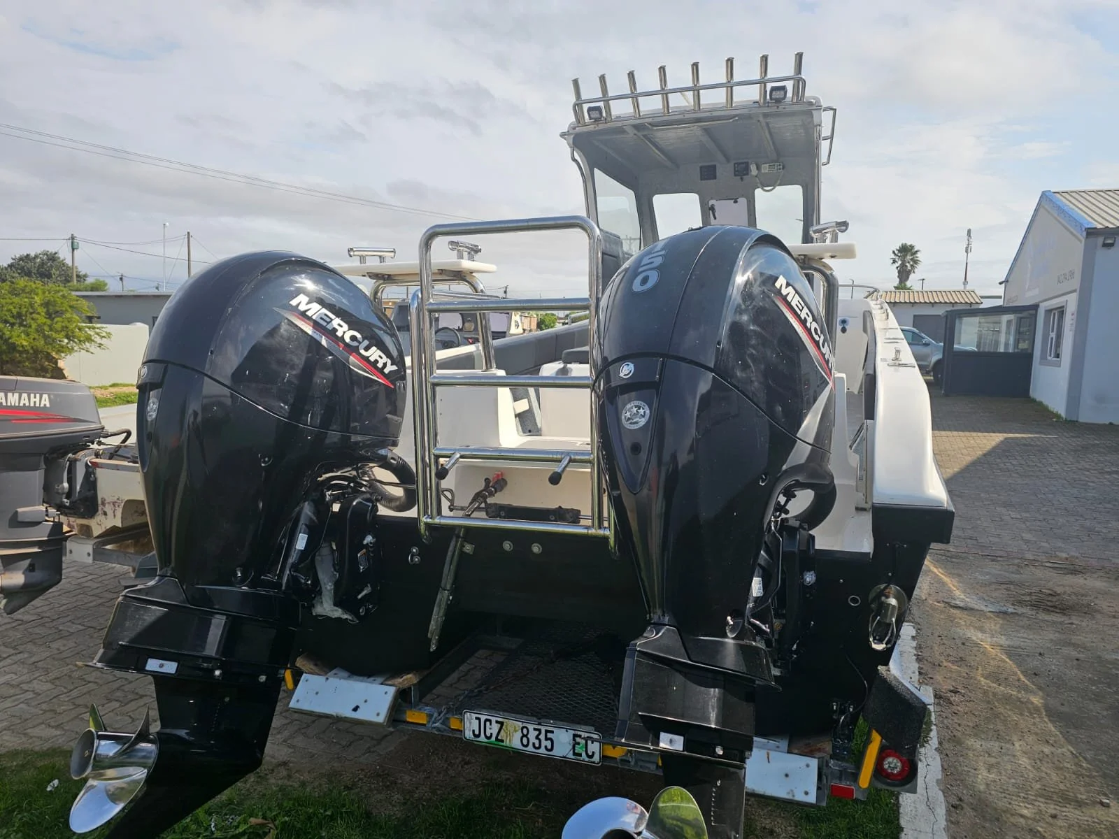Carry Cat 760 with 2x Mercury 150hp 3.jpg